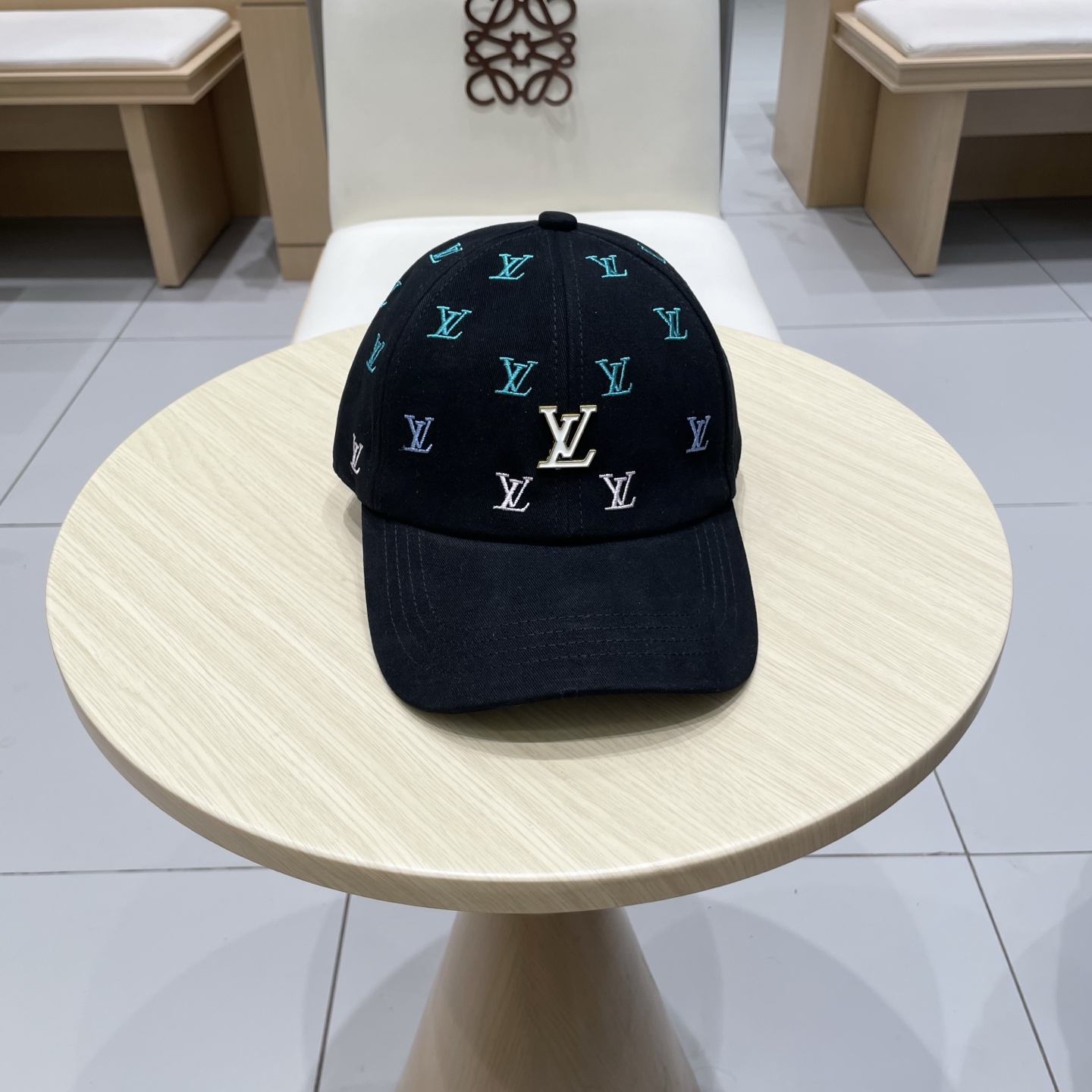 NO:361035,Louis Vuitton Baseball Cap Louis Vuitton's new LV baseball cap, heavy industry creates high-end and atmospheric, versatile and universal for both men and women!  Run volume!  hat straw hat fisherman hat baseball hat, hat, louis vuitton, louis vuitton, louis vuitton, espadrilles, hats路易威登棒球帽 LouisVuitton新款LV棒球帽,重工打造高端大气,百搭款男女通用！跑量！帽子草帽渔夫帽棒球帽,帽子,louis vuitton,louis vuitton,louis vuitton,espadrilles,hats,hat