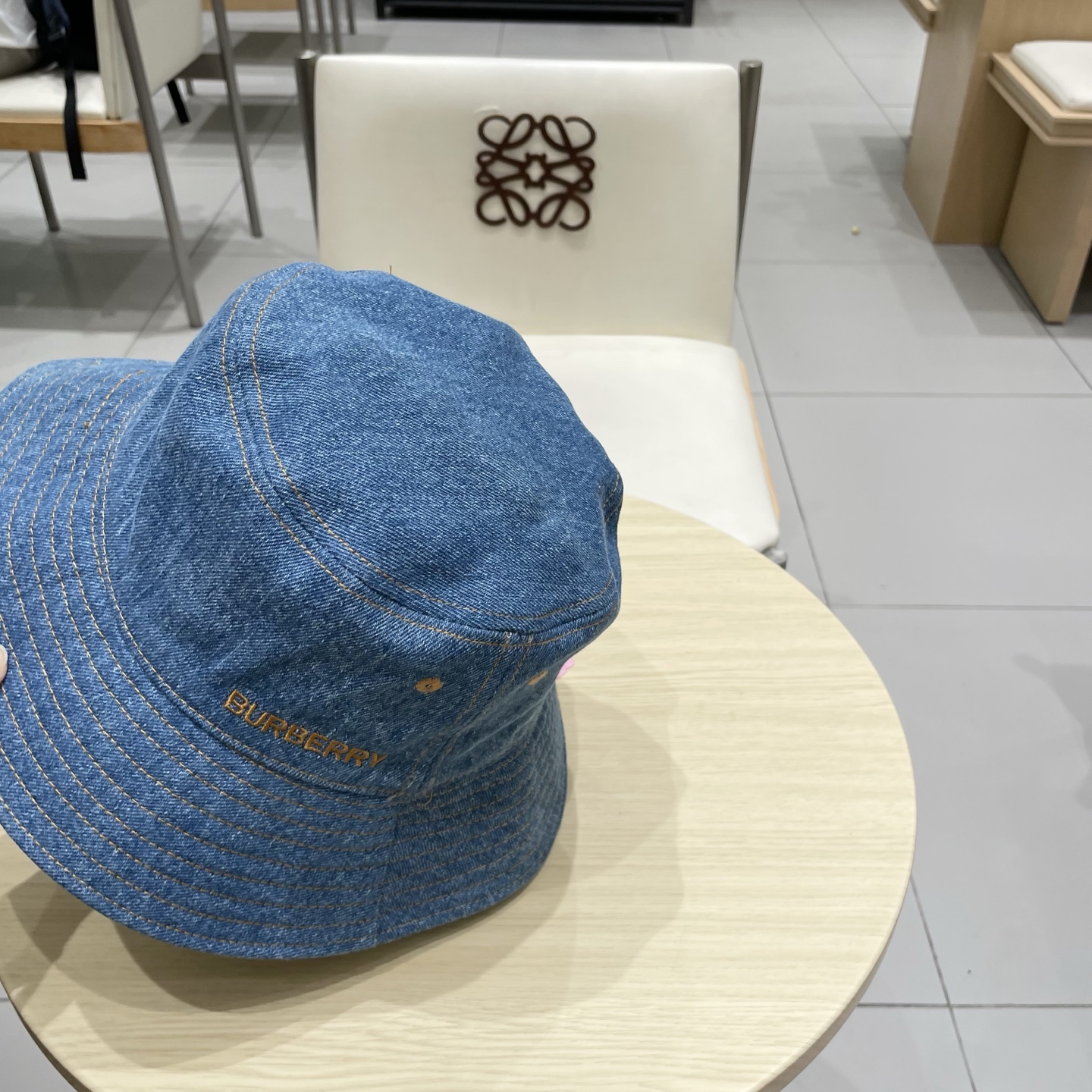  Burberry巴宝莉高端定制款牛仔渔夫帽，头围57cm