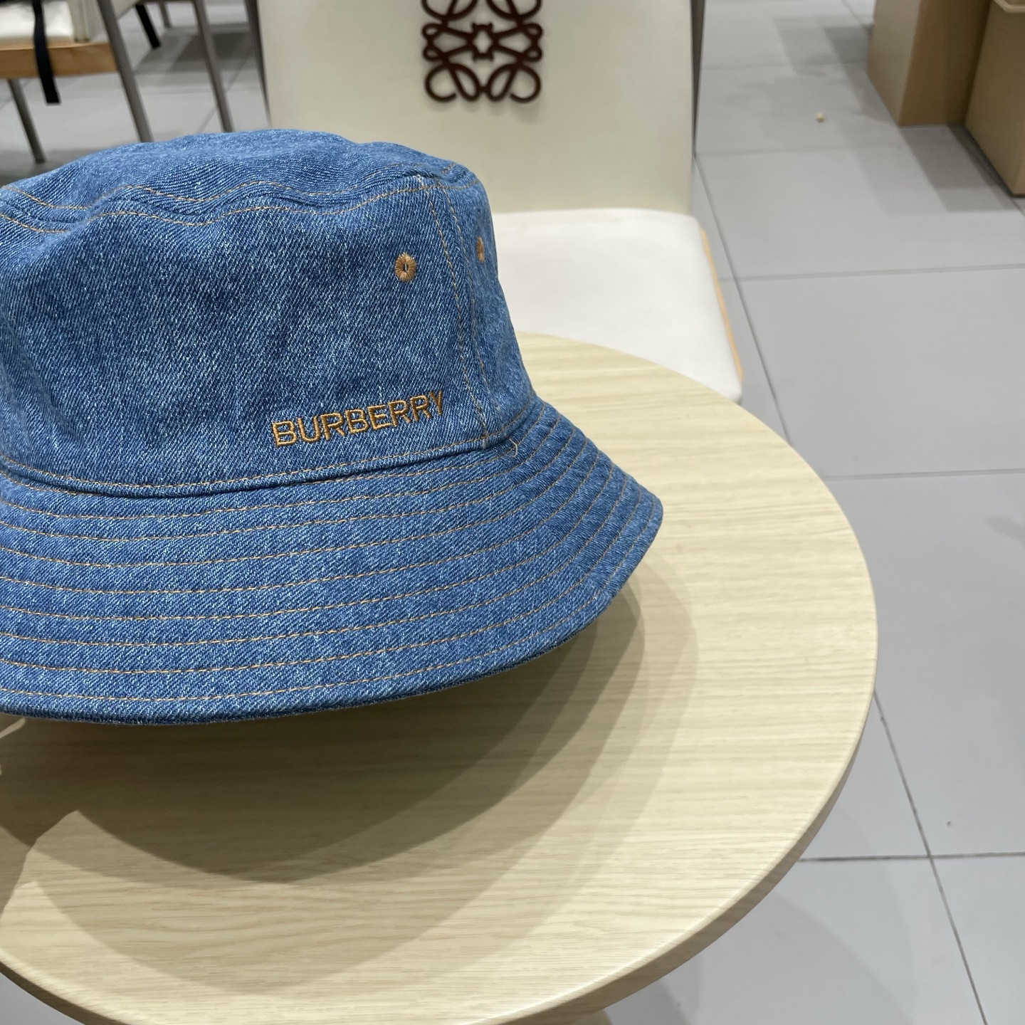  Burberry巴宝莉高端定制款牛仔渔夫帽，头围57cm