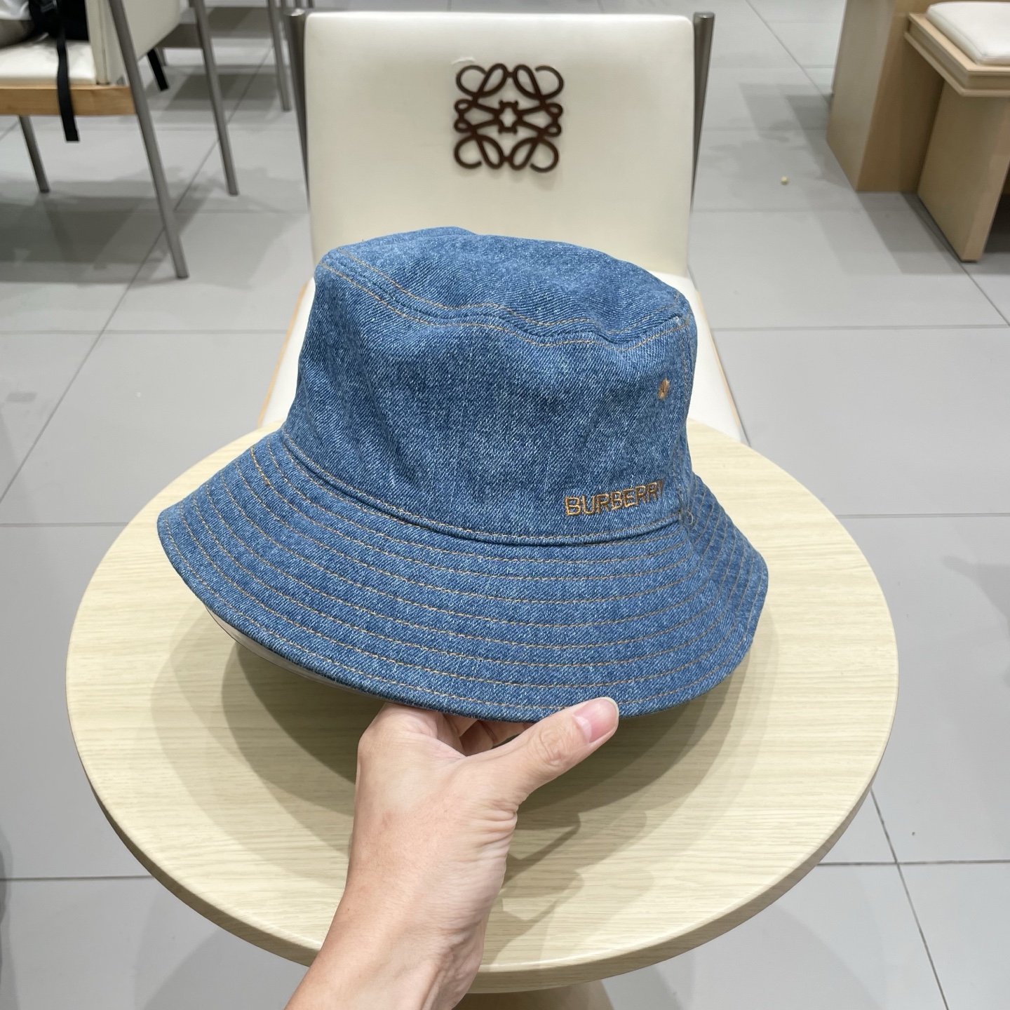  Burberry巴宝莉高端定制款牛仔渔夫帽，头围57cm