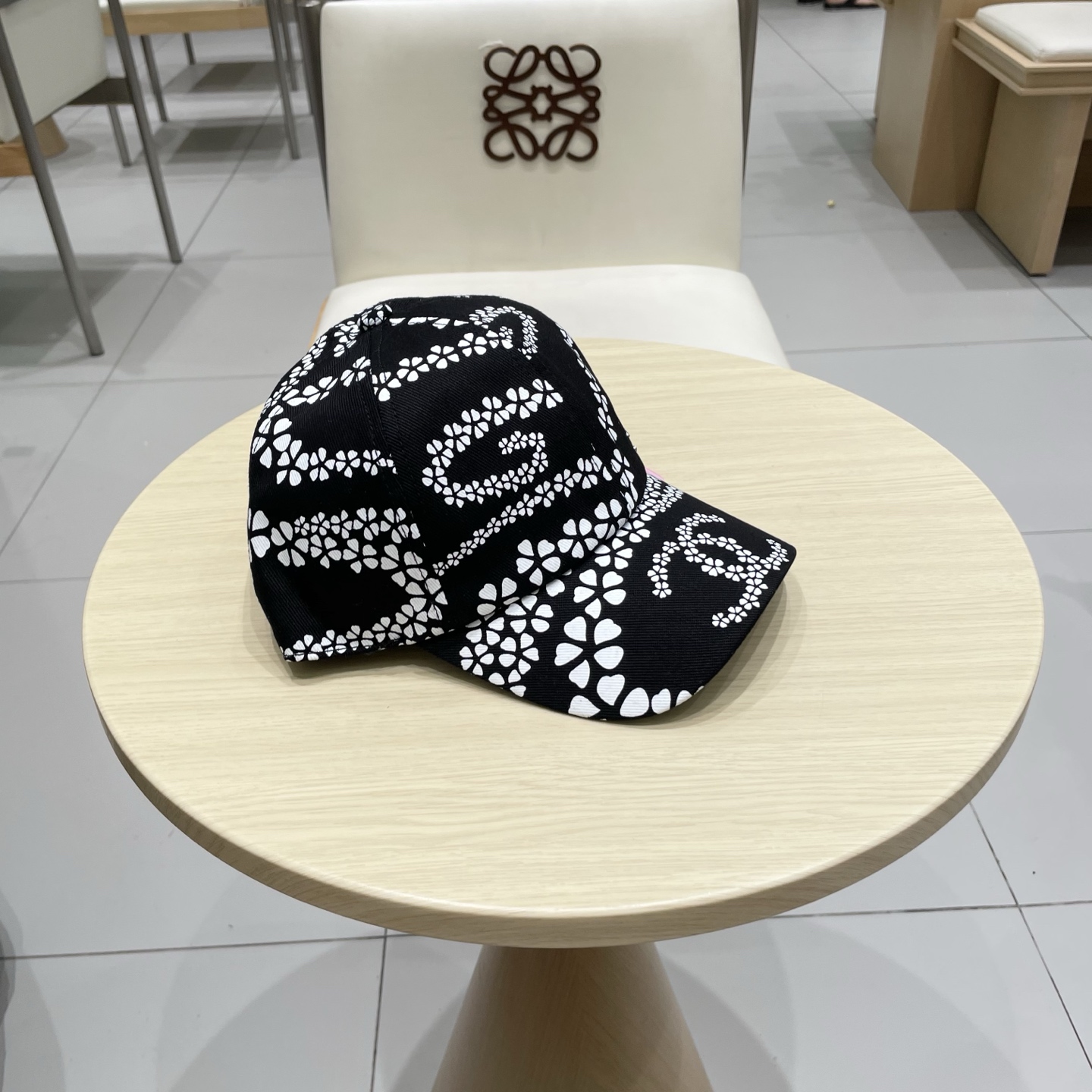  CHANEL香奈儿】新款刺绣logo棒球帽，新款出货，大牌款超好搭配，赶紧入手！