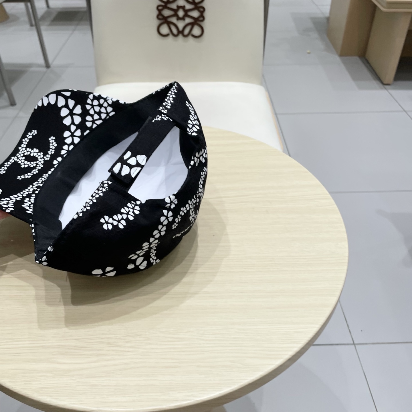  CHANEL香奈儿】新款刺绣logo棒球帽，新款出货，大牌款超好搭配，赶紧入手！