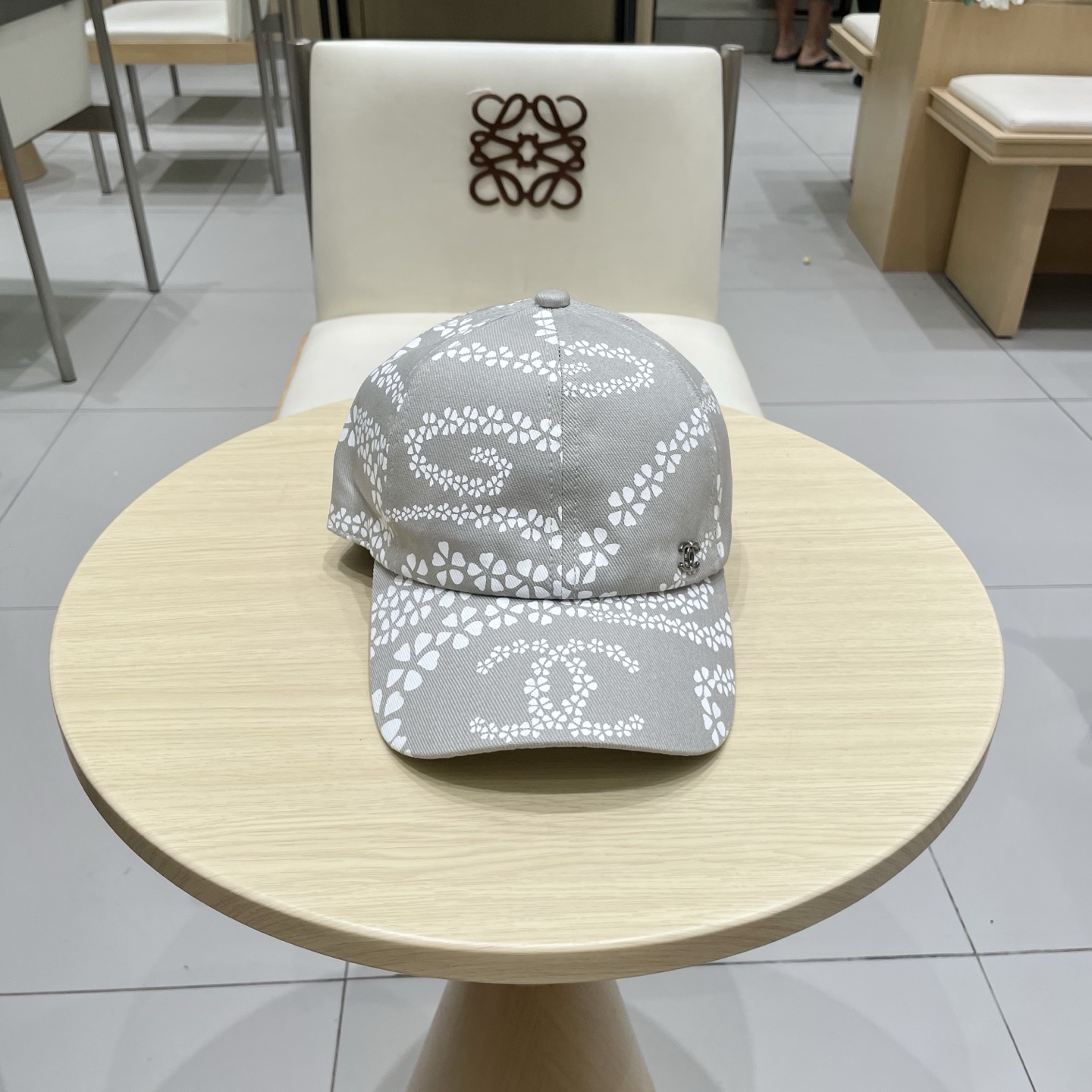  CHANEL香奈儿】新款刺绣logo棒球帽，新款出货，大牌款超好搭配，赶紧入手！