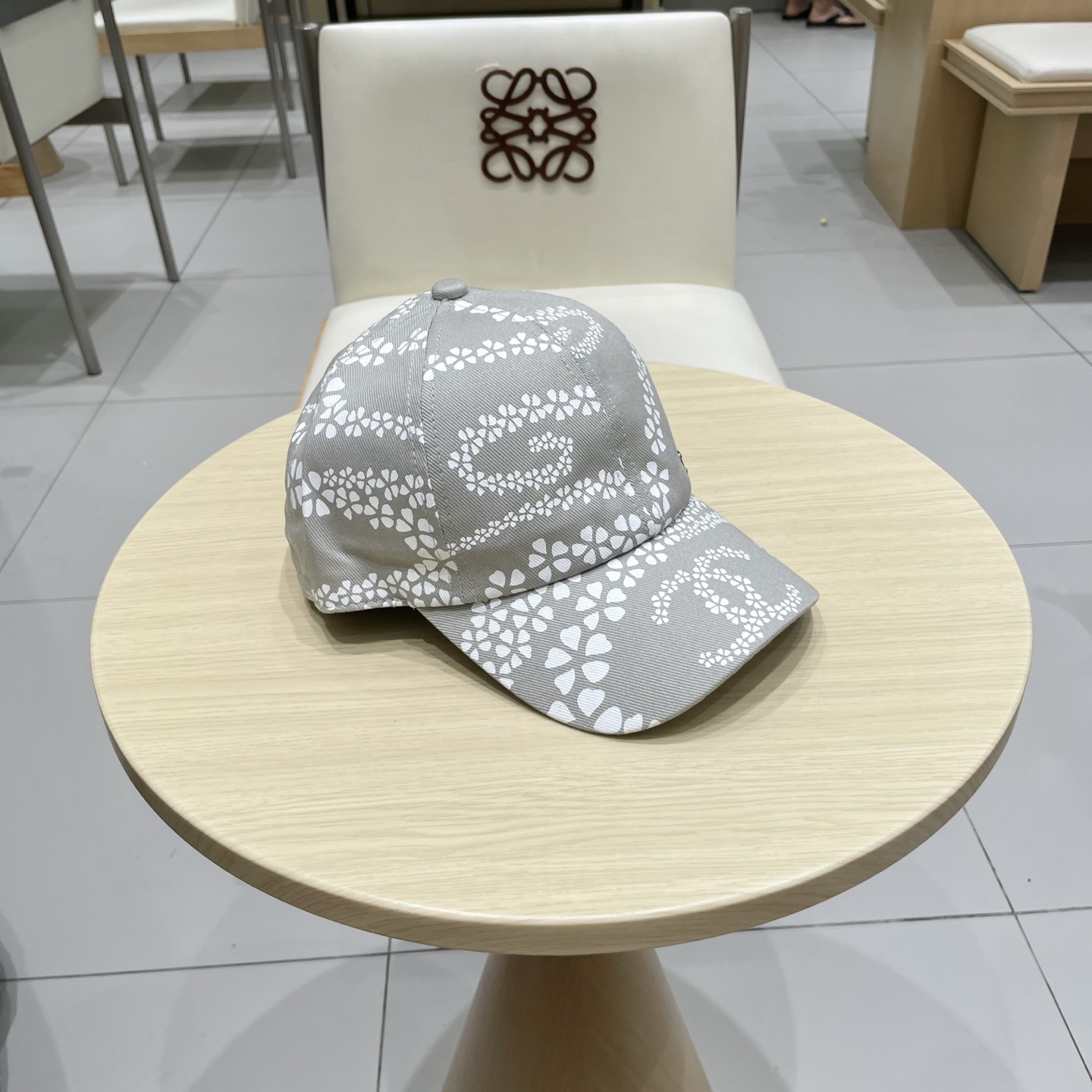  CHANEL香奈儿】新款刺绣logo棒球帽，新款出货，大牌款超好搭配，赶紧入手！