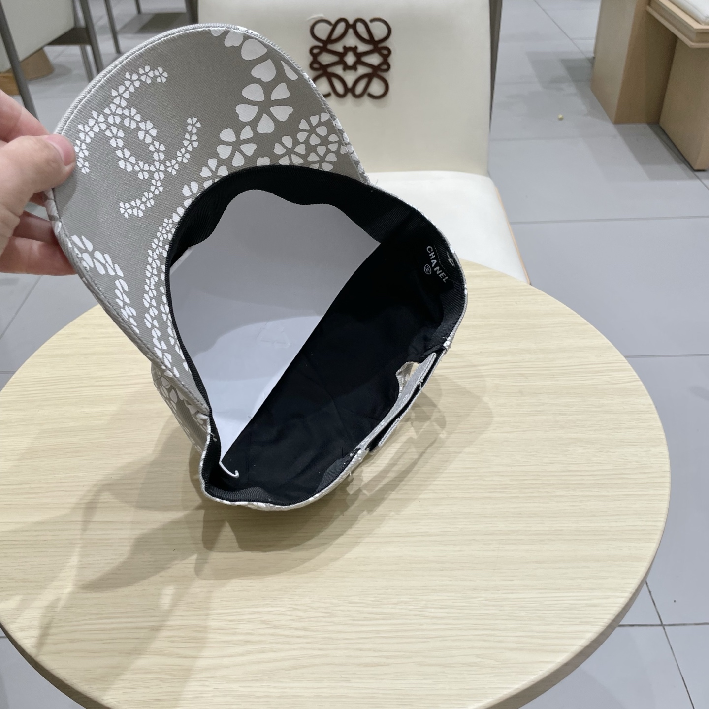  CHANEL香奈儿】新款刺绣logo棒球帽，新款出货，大牌款超好搭配，赶紧入手！