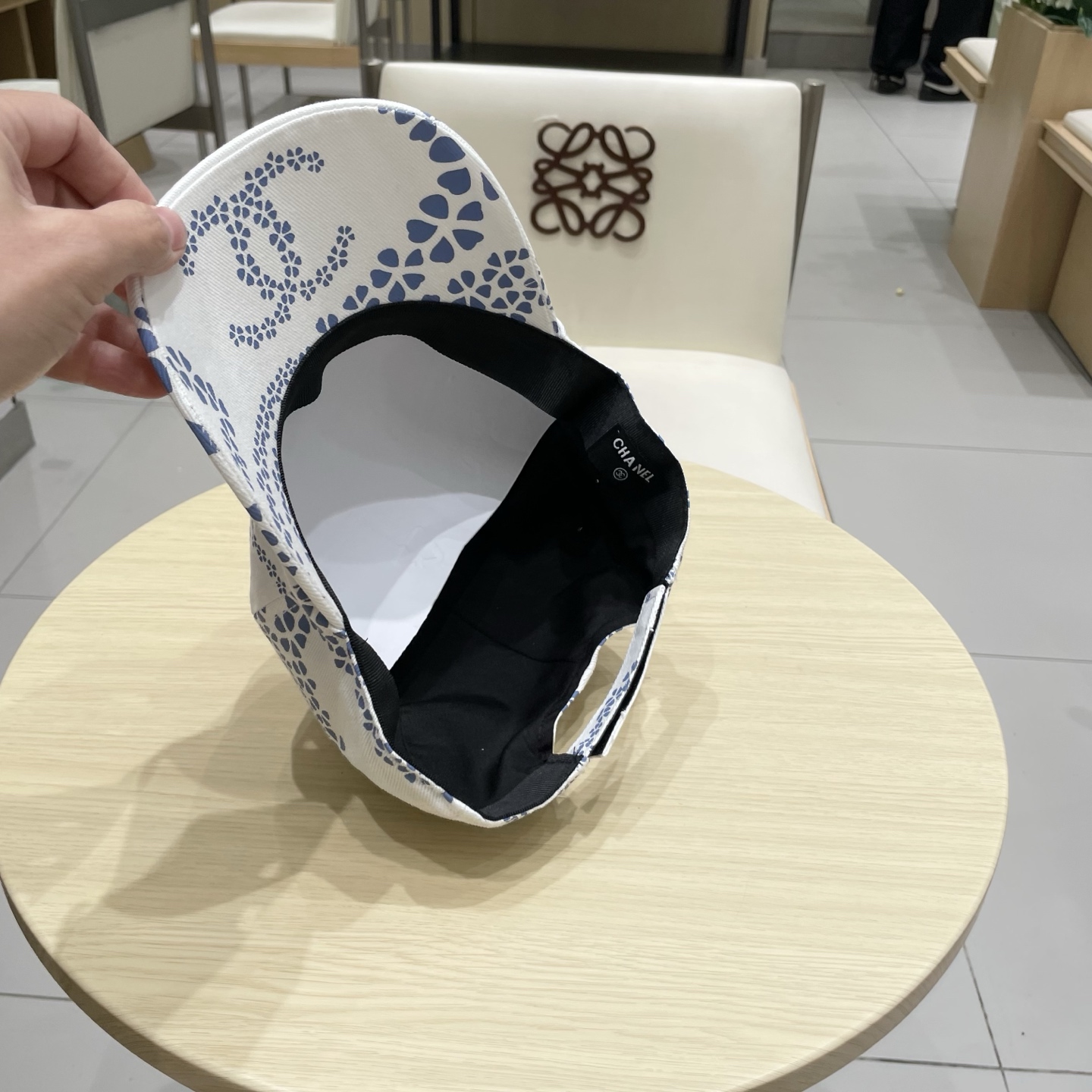  CHANEL香奈儿】新款刺绣logo棒球帽，新款出货，大牌款超好搭配，赶紧入手！