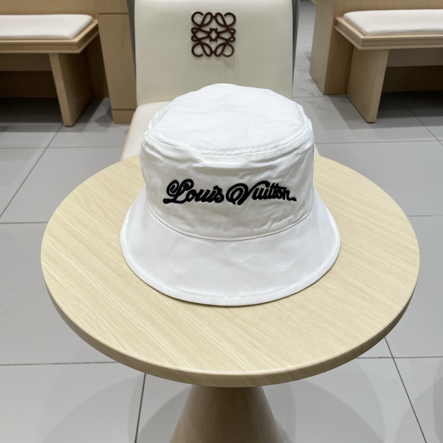 LV路易威登原单刺绣渔夫帽  轻盈透气。完美版型，独家实物拍摄，男女适用