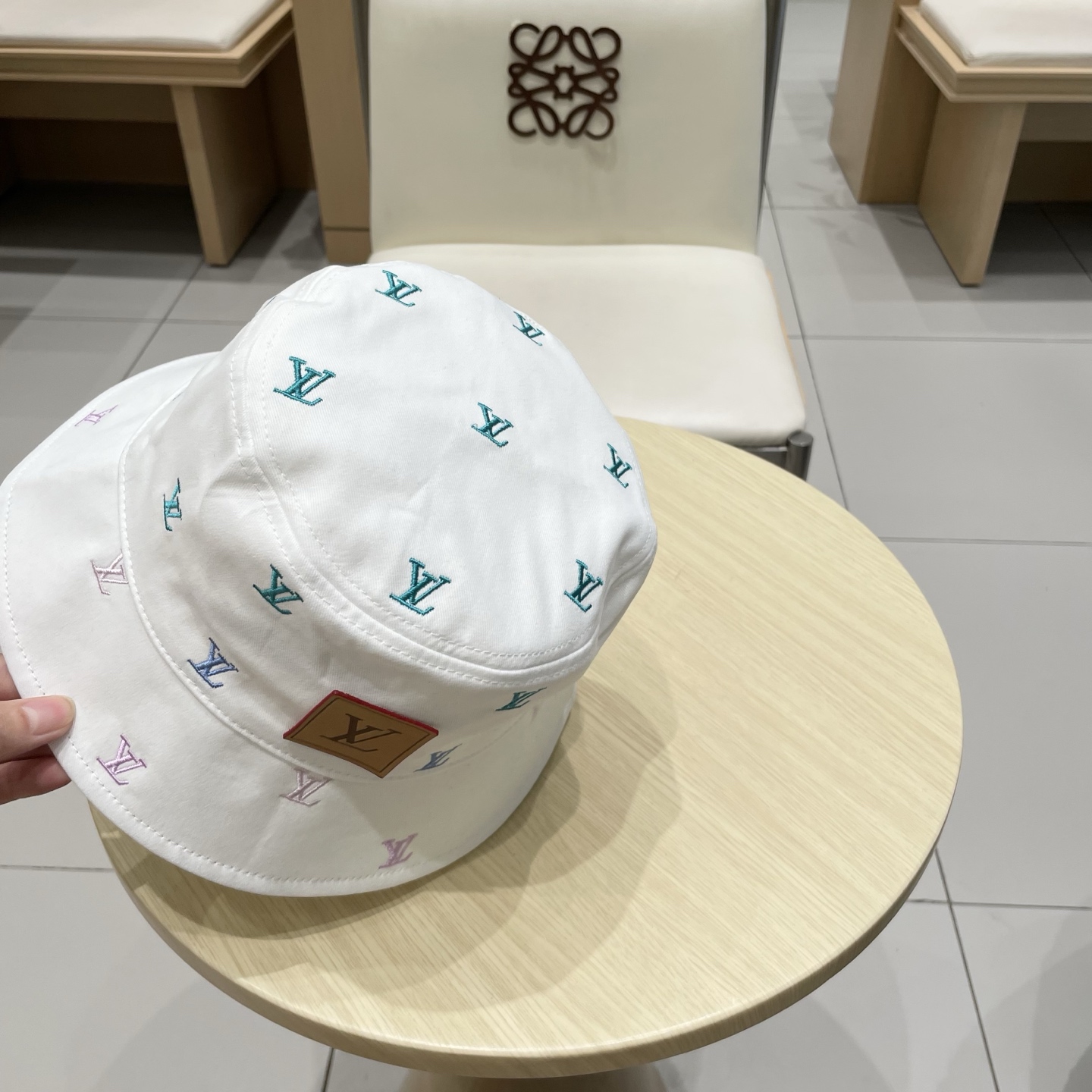 LV路易威登原单刺绣渔夫帽  轻盈透气。完美版型，独家实物拍摄，男女适用