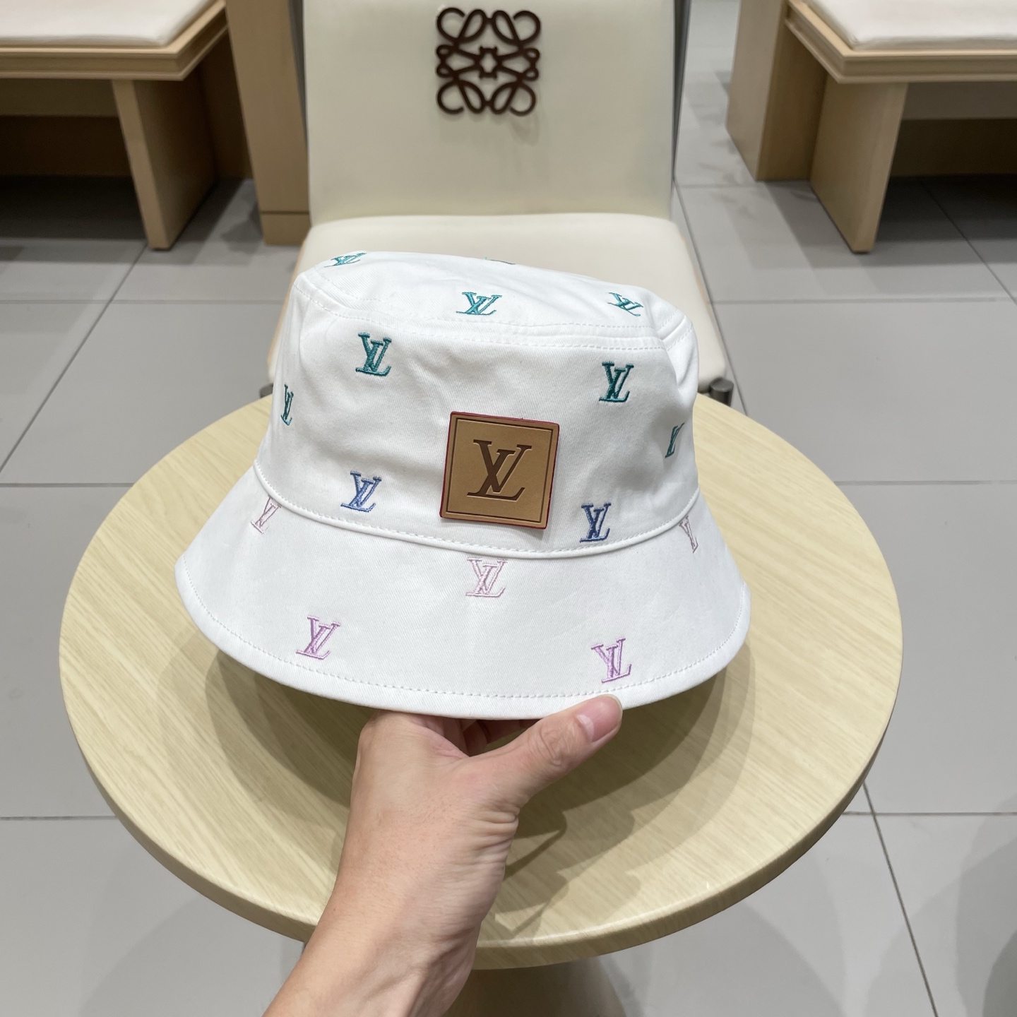 LV路易威登原单刺绣渔夫帽  轻盈透气。完美版型，独家实物拍摄，男女适用