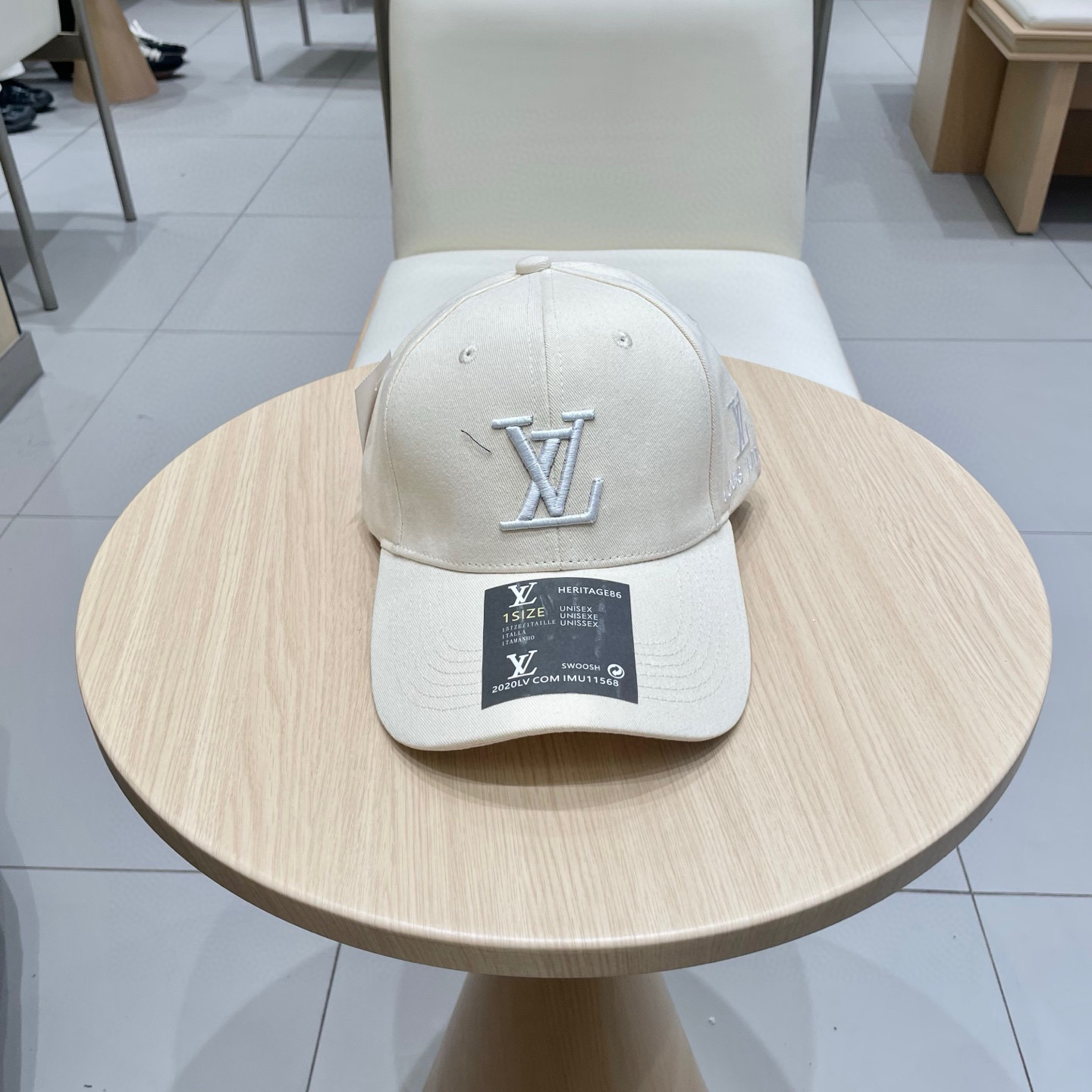 🧢路易威登lv棒球帽 LouisVuitton😍新款重工打造♥️高端大气，百搭款🤗男女通用！