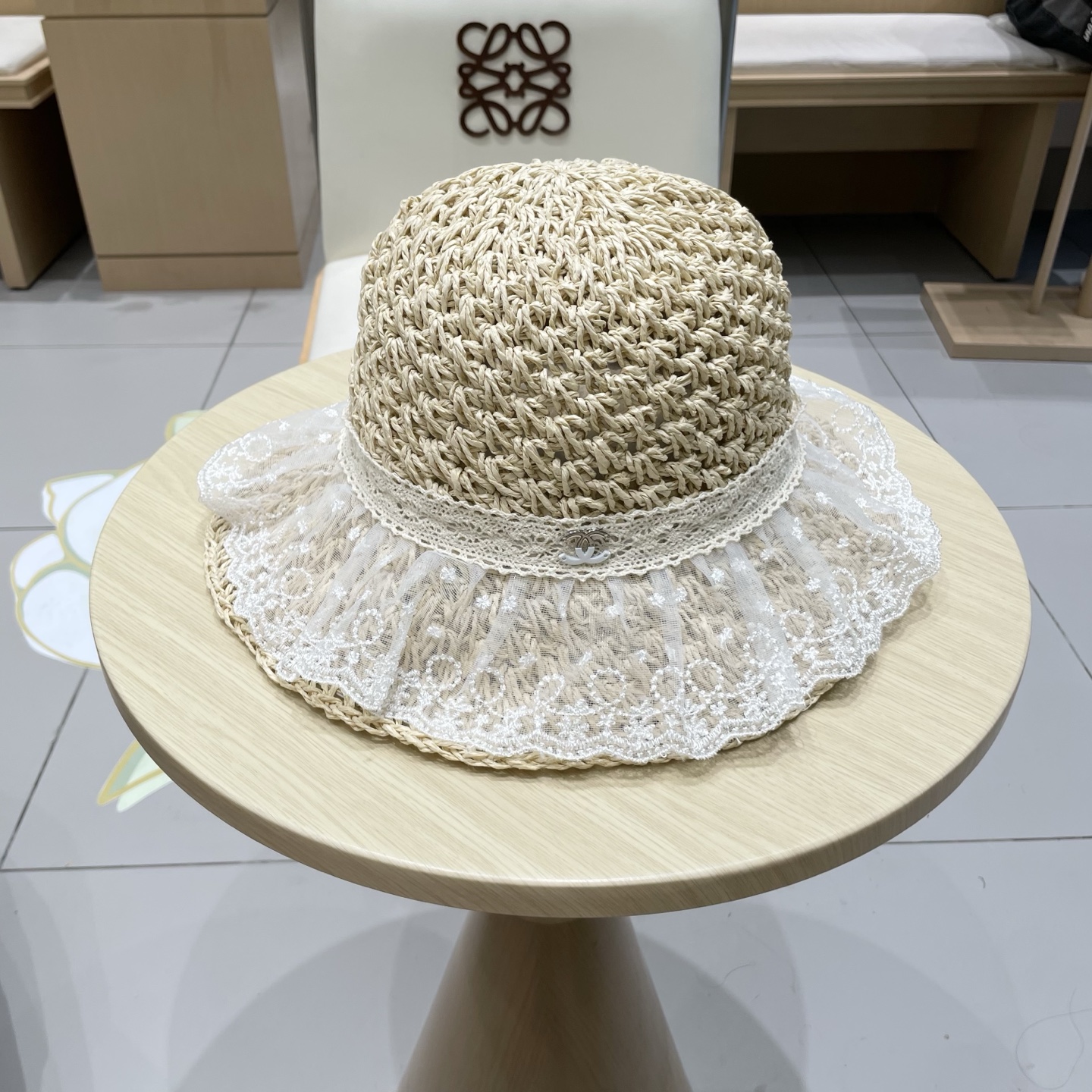 chanel香奈儿甜美蕾丝花边渔夫帽女海边度假风沙滩防晒帽大帽檐遮阳编织草帽