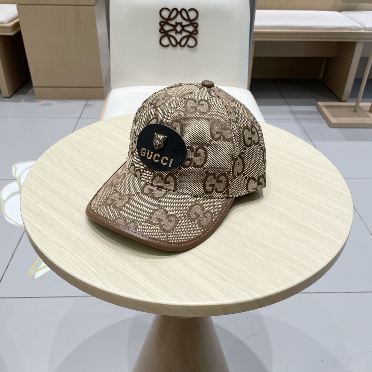 棒球帽 渔夫帽。 原单品质GUCCI古奇棒球帽👒官网新品Gucci渔夫帽火爆来袭 工艺非常精美 高档大气