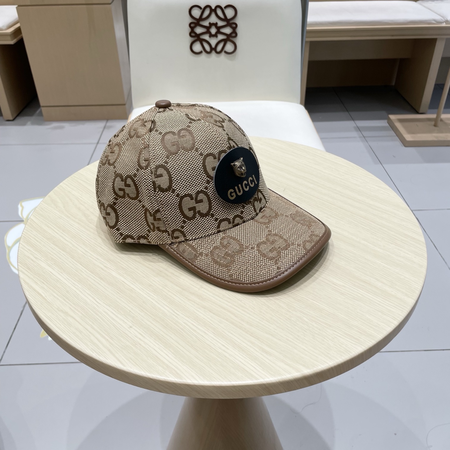 棒球帽 渔夫帽。 原单品质GUCCI古奇棒球帽👒官网新品Gucci渔夫帽火爆来袭 工艺非常精美 高档大气