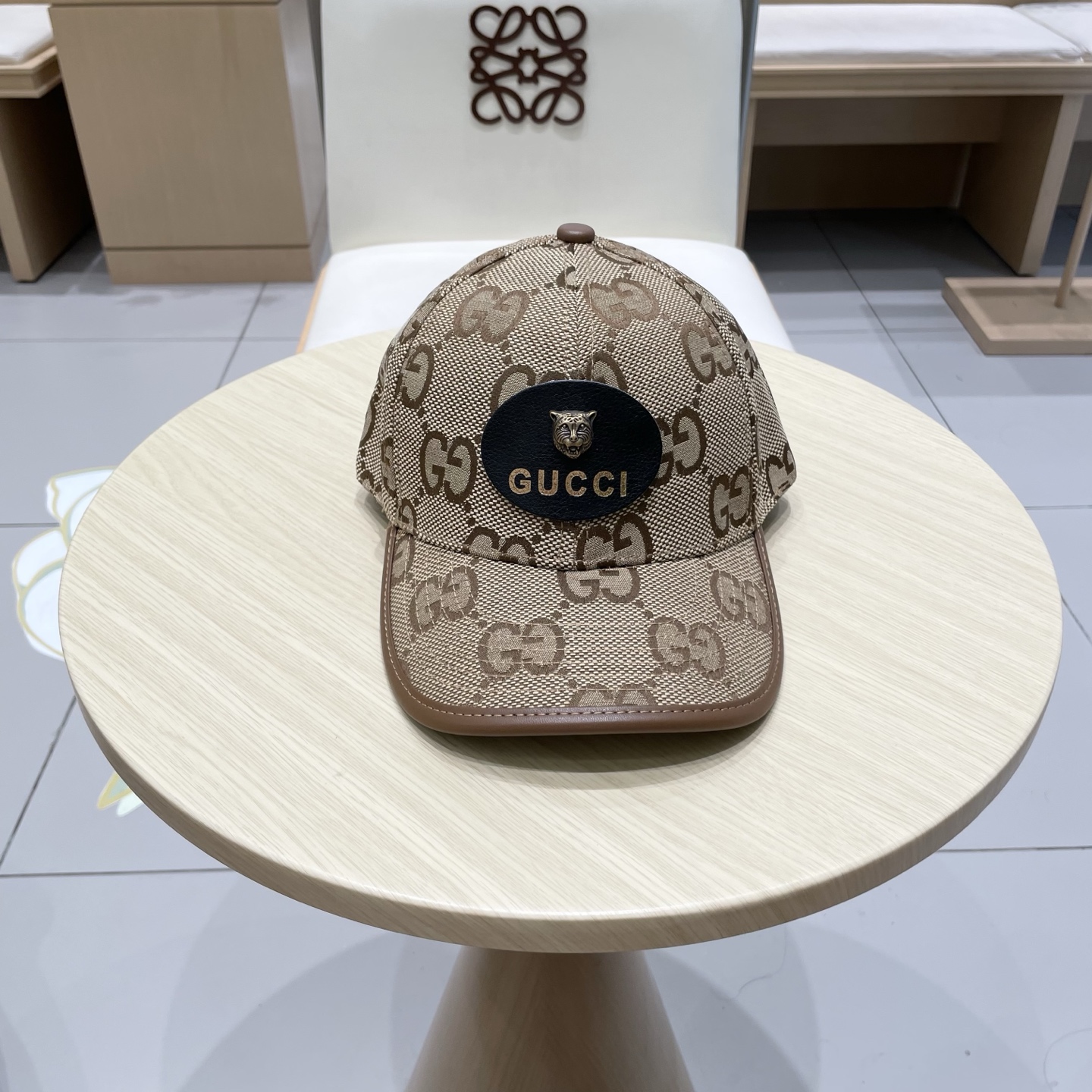 棒球帽 渔夫帽。 原单品质GUCCI古奇棒球帽👒官网新品Gucci渔夫帽火爆来袭 工艺非常精美 高档大气