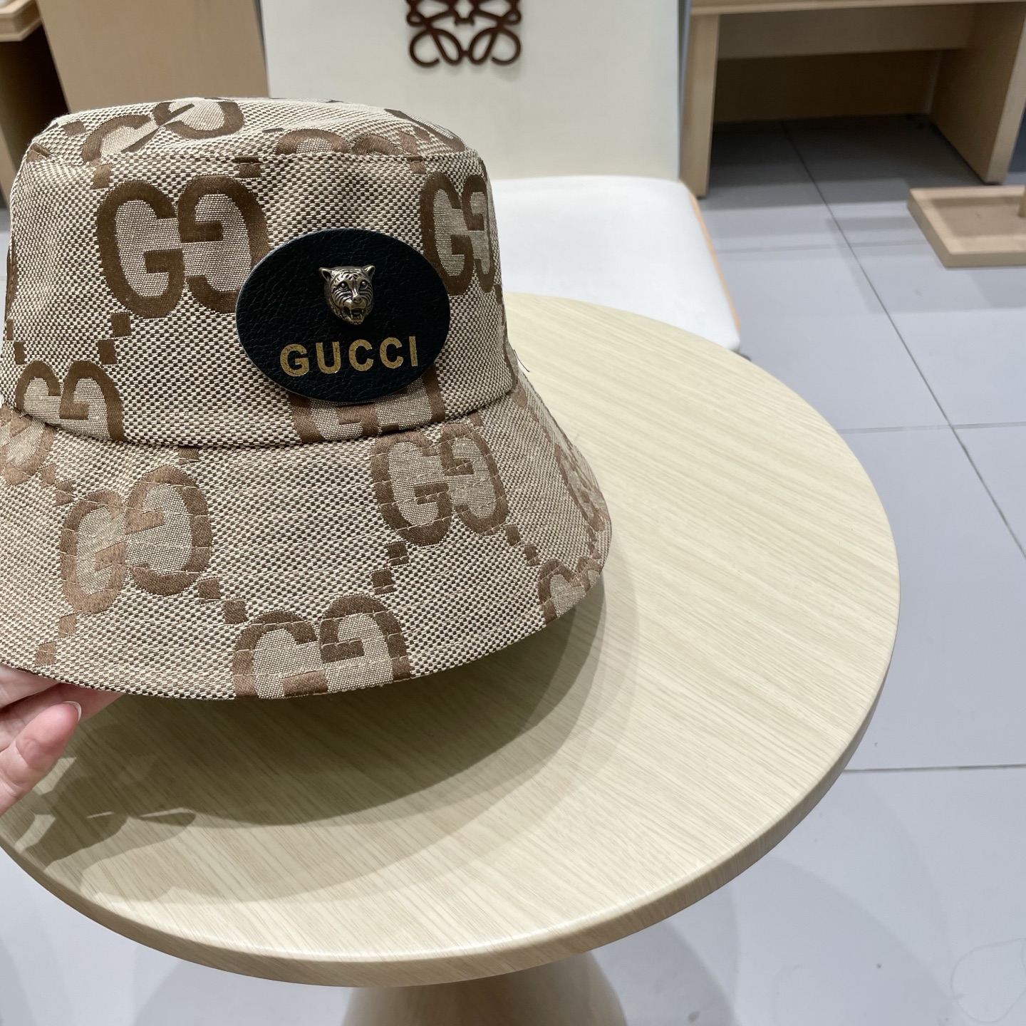 棒球帽 渔夫帽。 原单品质GUCCI古奇棒球帽👒官网新品Gucci渔夫帽火爆来袭 工艺非常精美 高档大气