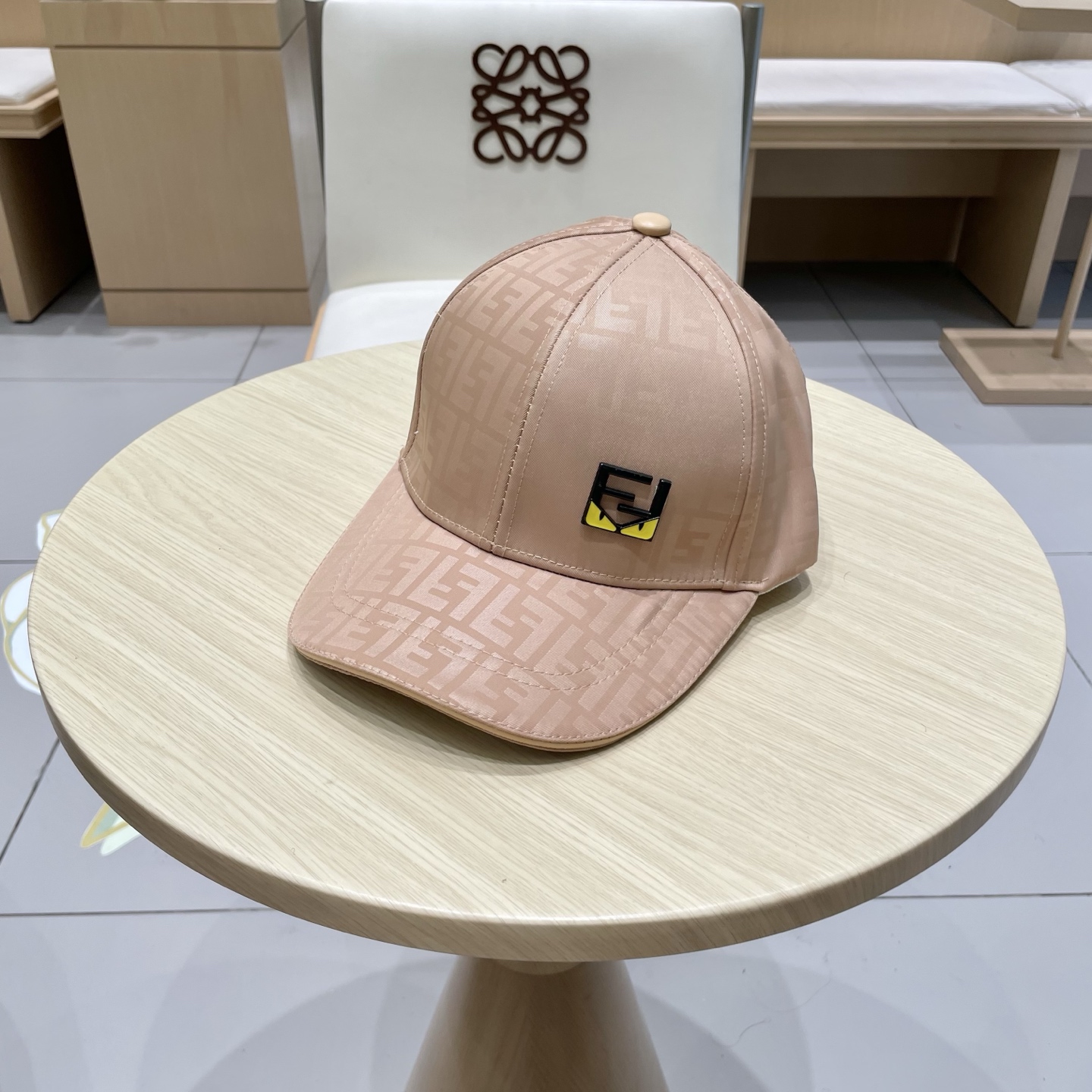  FENDI芬迪 官网新品 棒球帽🧢 经典FF中古单品，气质穿搭单品，质量杠杠强