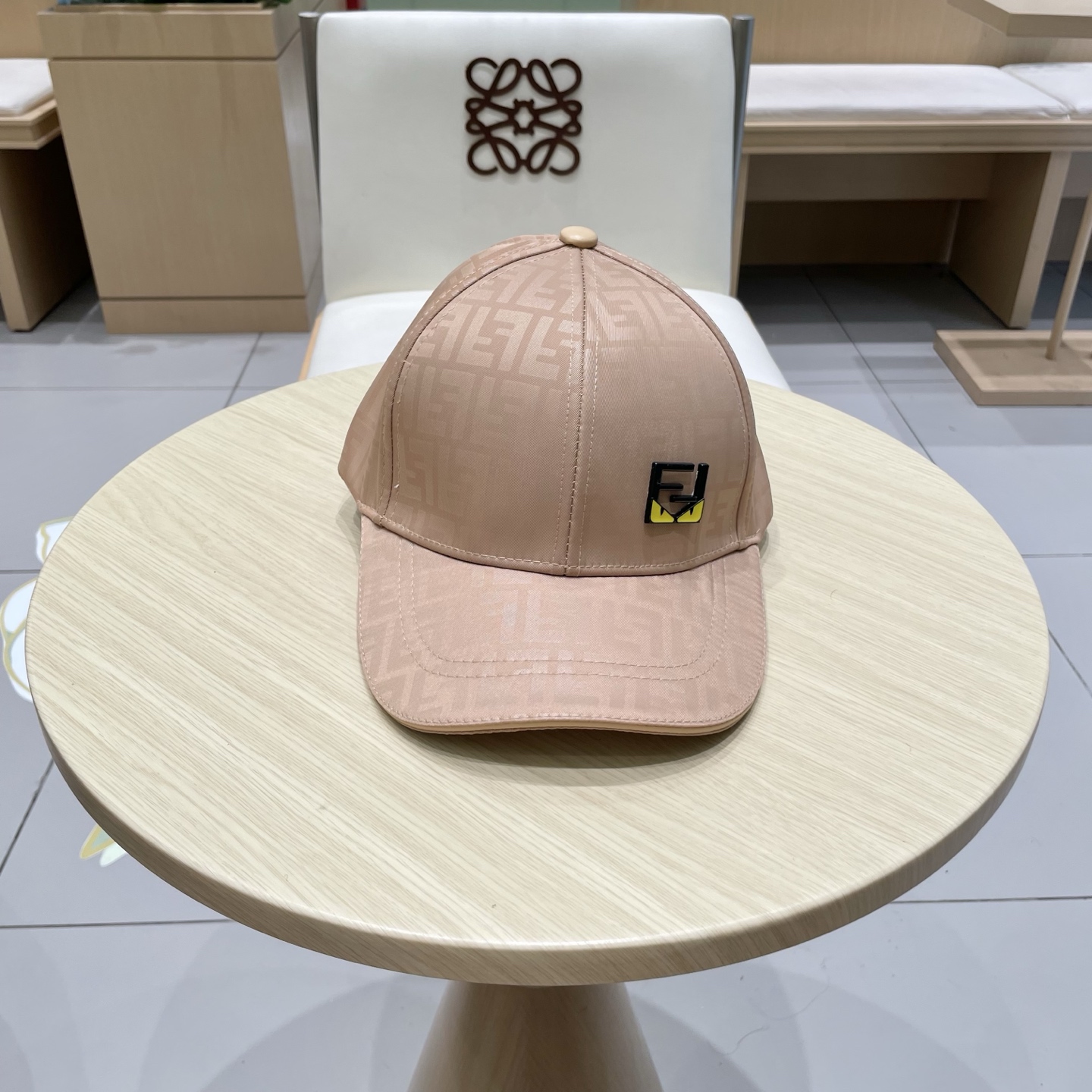  FENDI芬迪 官网新品 棒球帽🧢 经典FF中古单品，气质穿搭单品，质量杠杠强