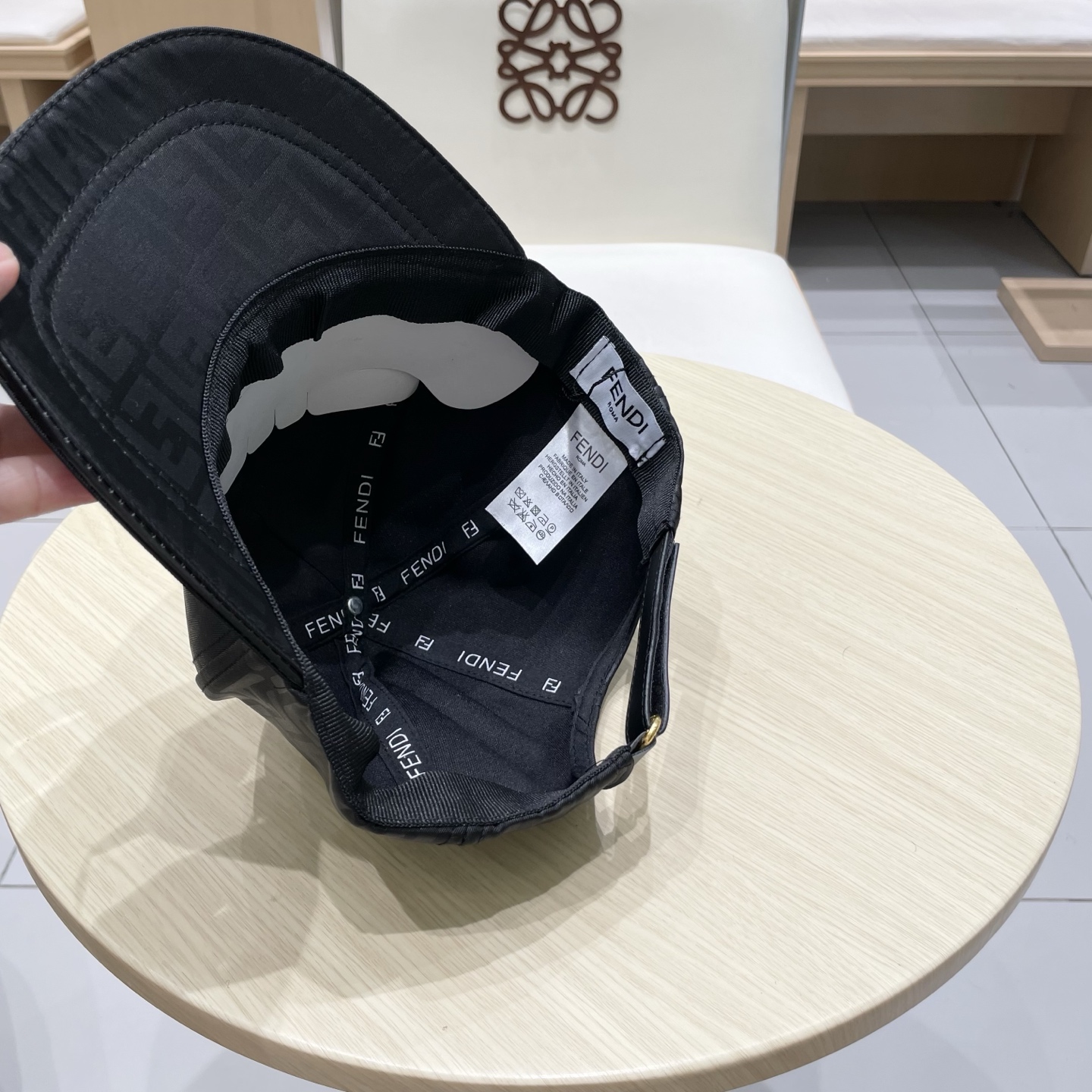  FENDI芬迪 官网新品 棒球帽🧢 经典FF中古单品，气质穿搭单品，质量杠杠强