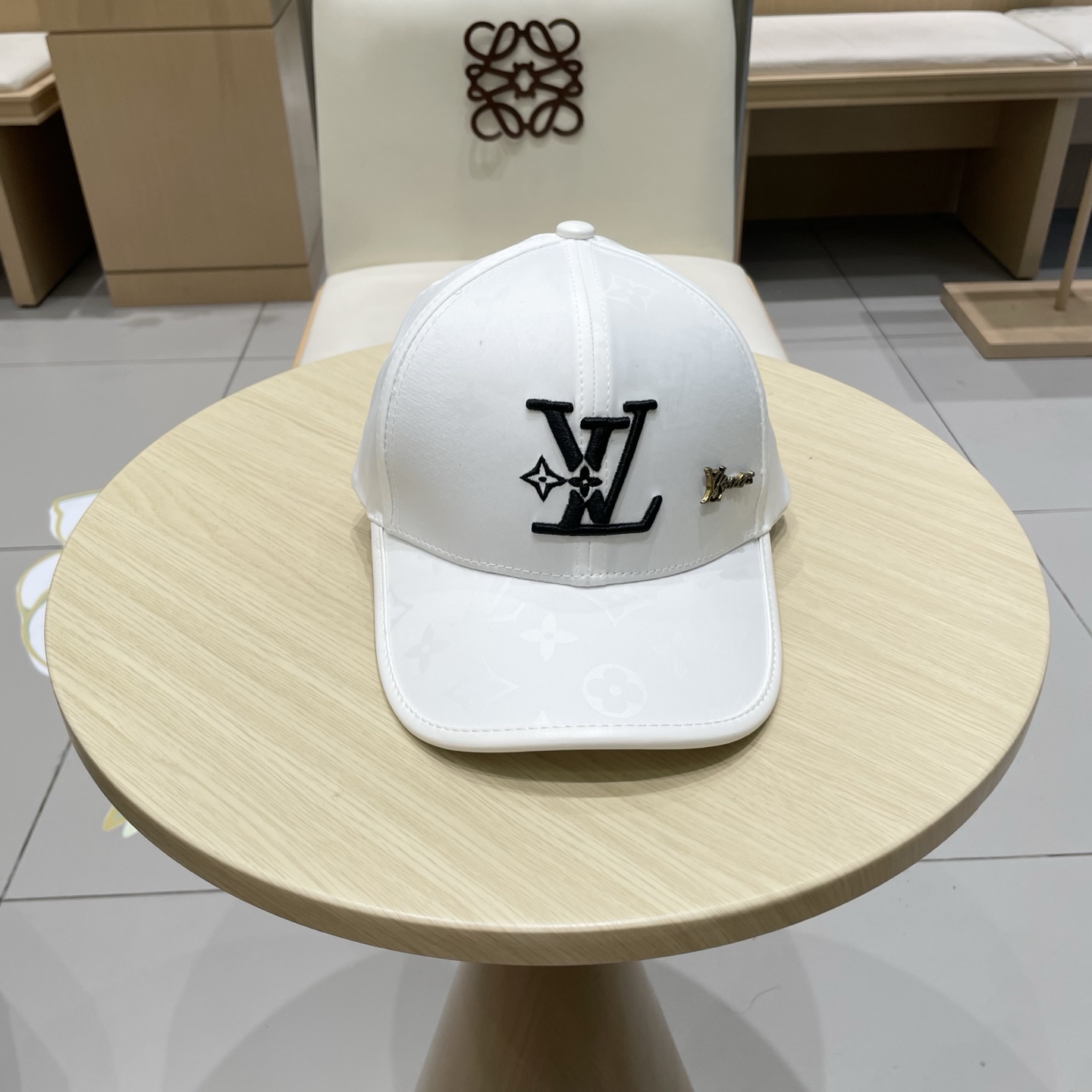 NO:541737,Louis Vuitton Baseball Cap Louis Vuitton's new LV baseball cap, heavy industry creates high-end and atmospheric, versatile and universal for both men and women!  Run volume!  Hat fisherman hat baseball hat knit hat, hat, louis vuitton, louis vuitton, louis vuitton, espadrilles, hats19860909路易威登棒球帽 LouisVuitton新款LV棒球帽,重工打造高端大气,百搭款男女通用！跑量！帽子渔夫帽棒球帽针织帽,帽子,louis vuitton,louis vuitton,louis vuitton,espadrilles,hats,hat