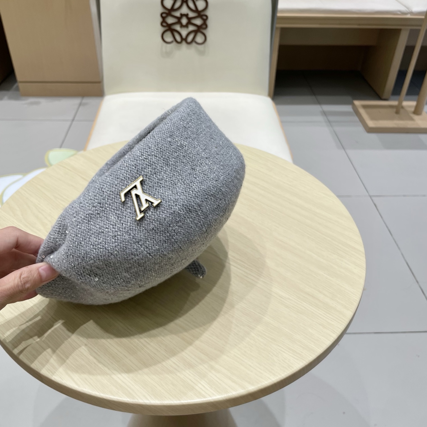 Lv路易威登春夏季新款亮片定型贝雷帽薄款镂空透气休闲时尚显脸小气质前进帽