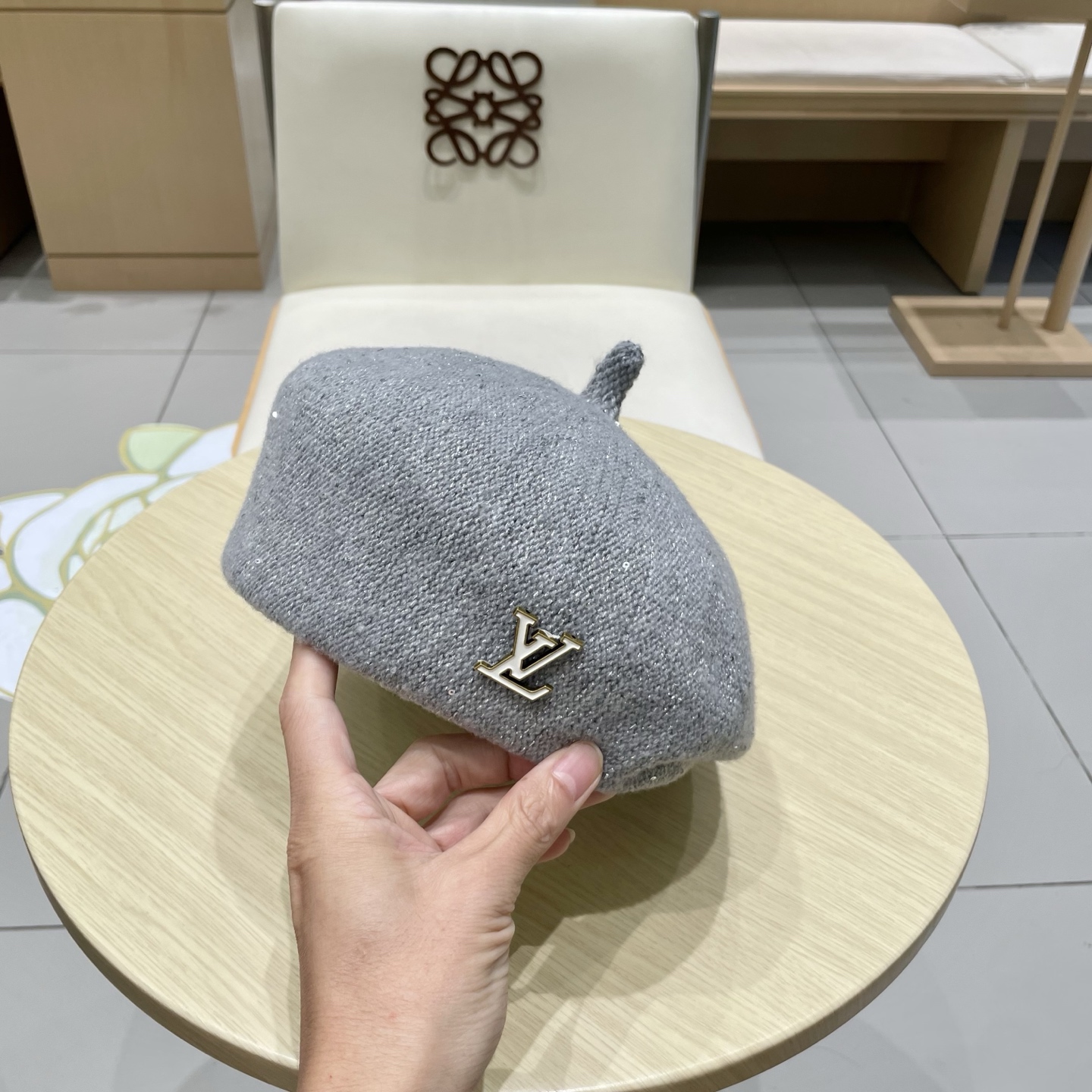 Lv路易威登春夏季新款亮片定型贝雷帽薄款镂空透气休闲时尚显脸小气质前进帽