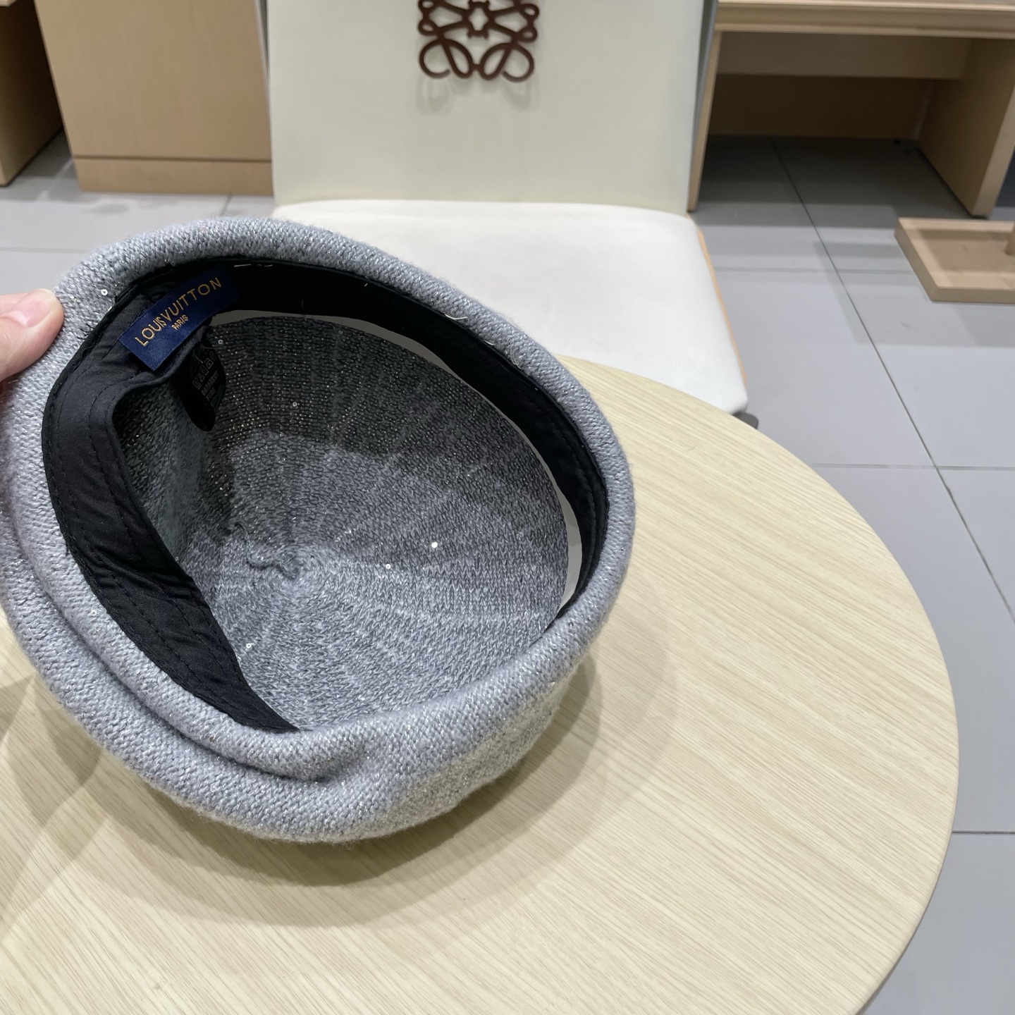 Lv路易威登春夏季新款亮片定型贝雷帽薄款镂空透气休闲时尚显脸小气质前进帽