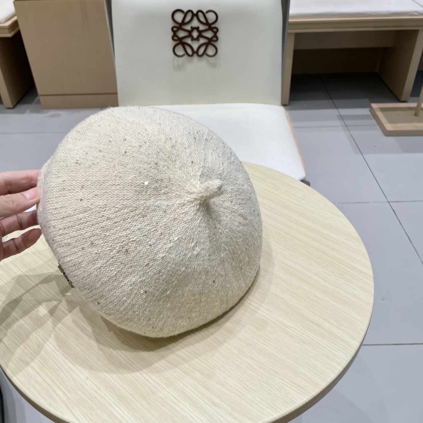 Lv路易威登春夏季新款亮片定型贝雷帽薄款镂空透气休闲时尚显脸小气质前进帽