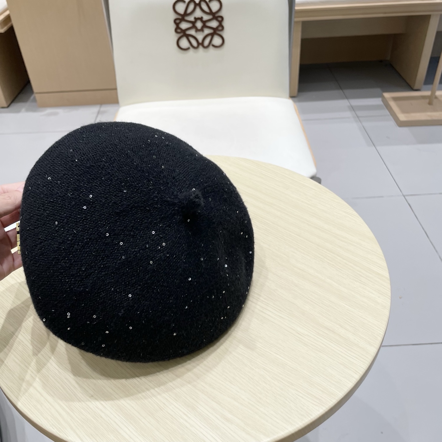 Lv路易威登春夏季新款亮片定型贝雷帽薄款镂空透气休闲时尚显脸小气质前进帽