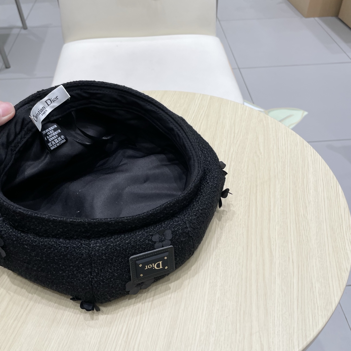  DIOR迪奥2025秋冬季新款纯色花朵贝雷帽子女ins时尚百搭气质显脸小蓓蕾帽