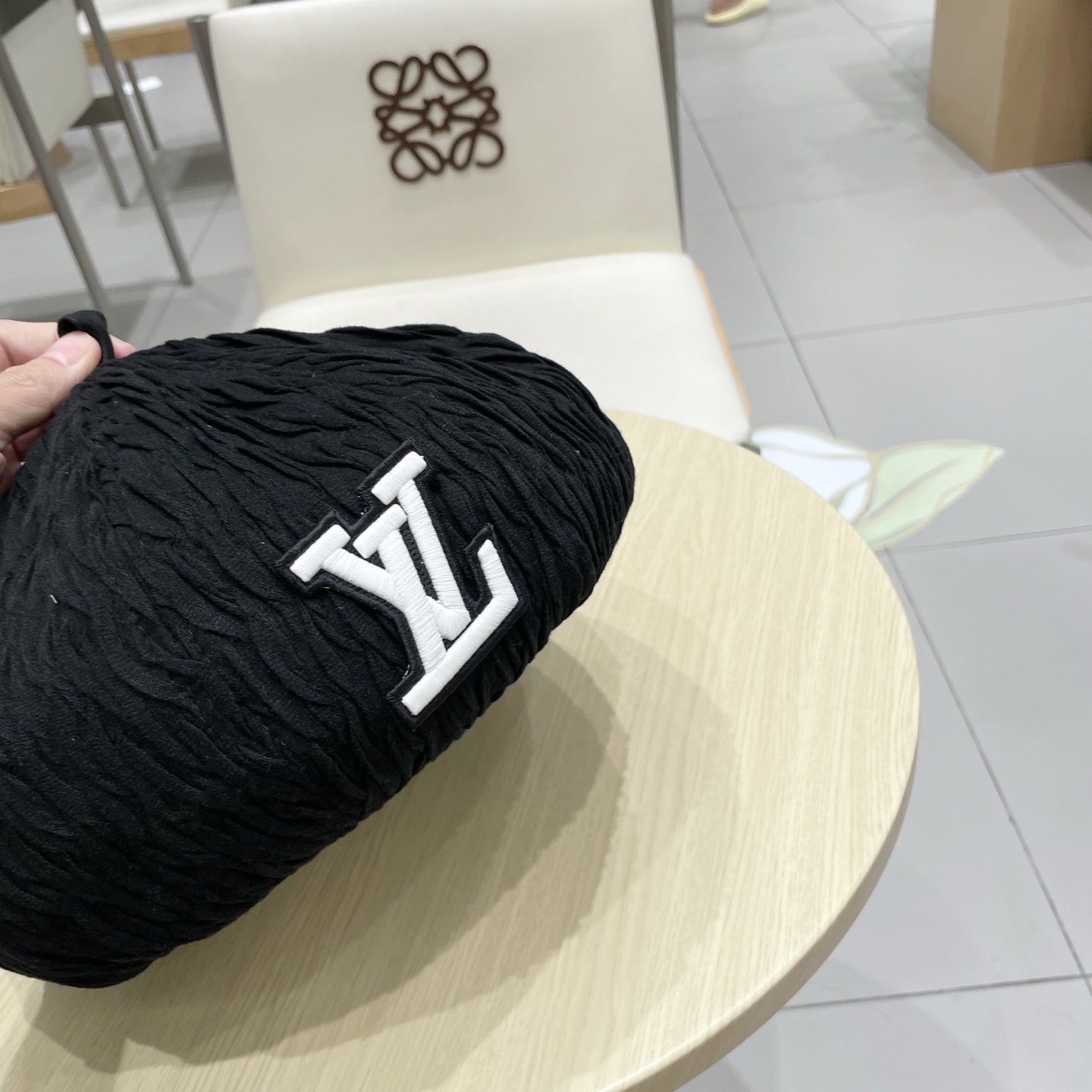  Lv路易威登2025新款日系复古简约百搭褶皱贝雷帽平顶帽女早秋画家帽报童帽子