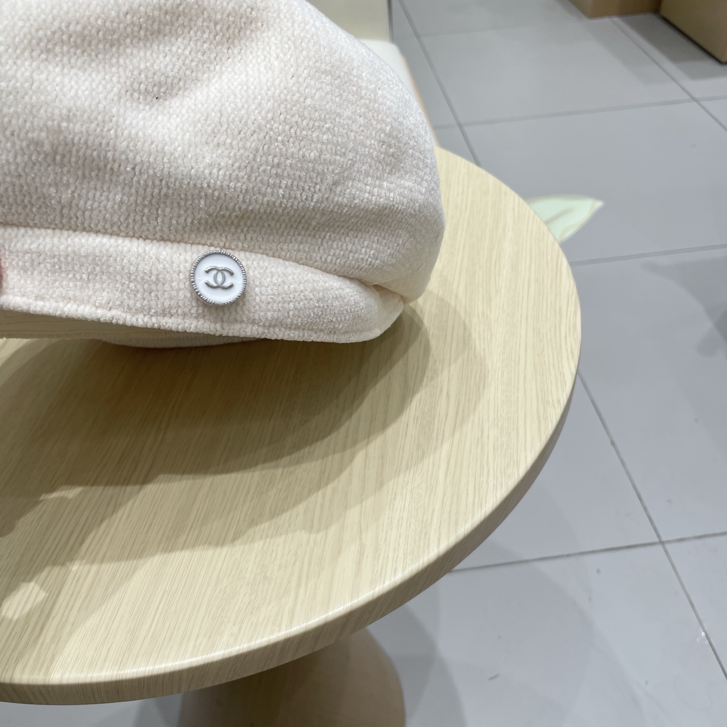 chanel香奈儿早秋款轻薄透气贝雷帽镂空针织金属标画家帽女生日系气质百搭蓓蕾帽