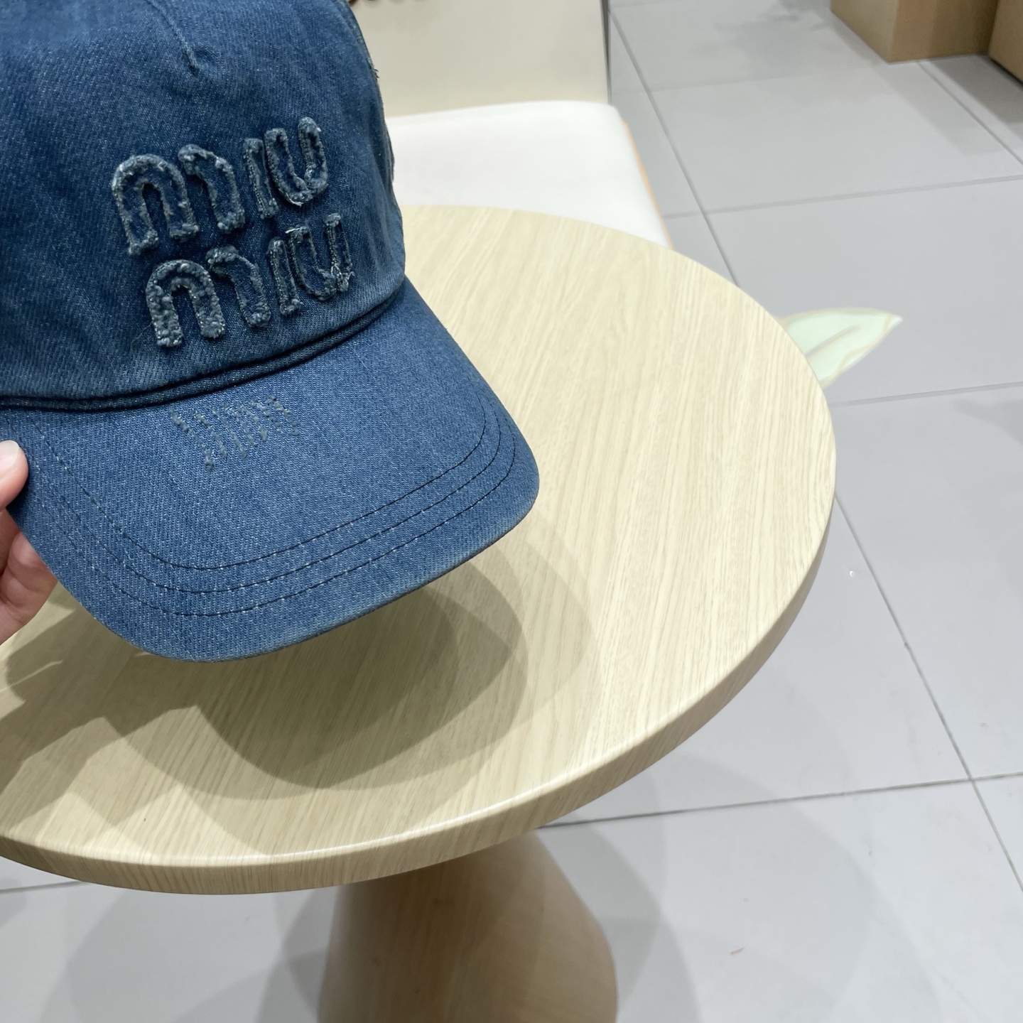   【Miumiu缪缪】新款牛仔订单款刺绣棒球帽🧢大牌款超好搭配，赶紧入手！