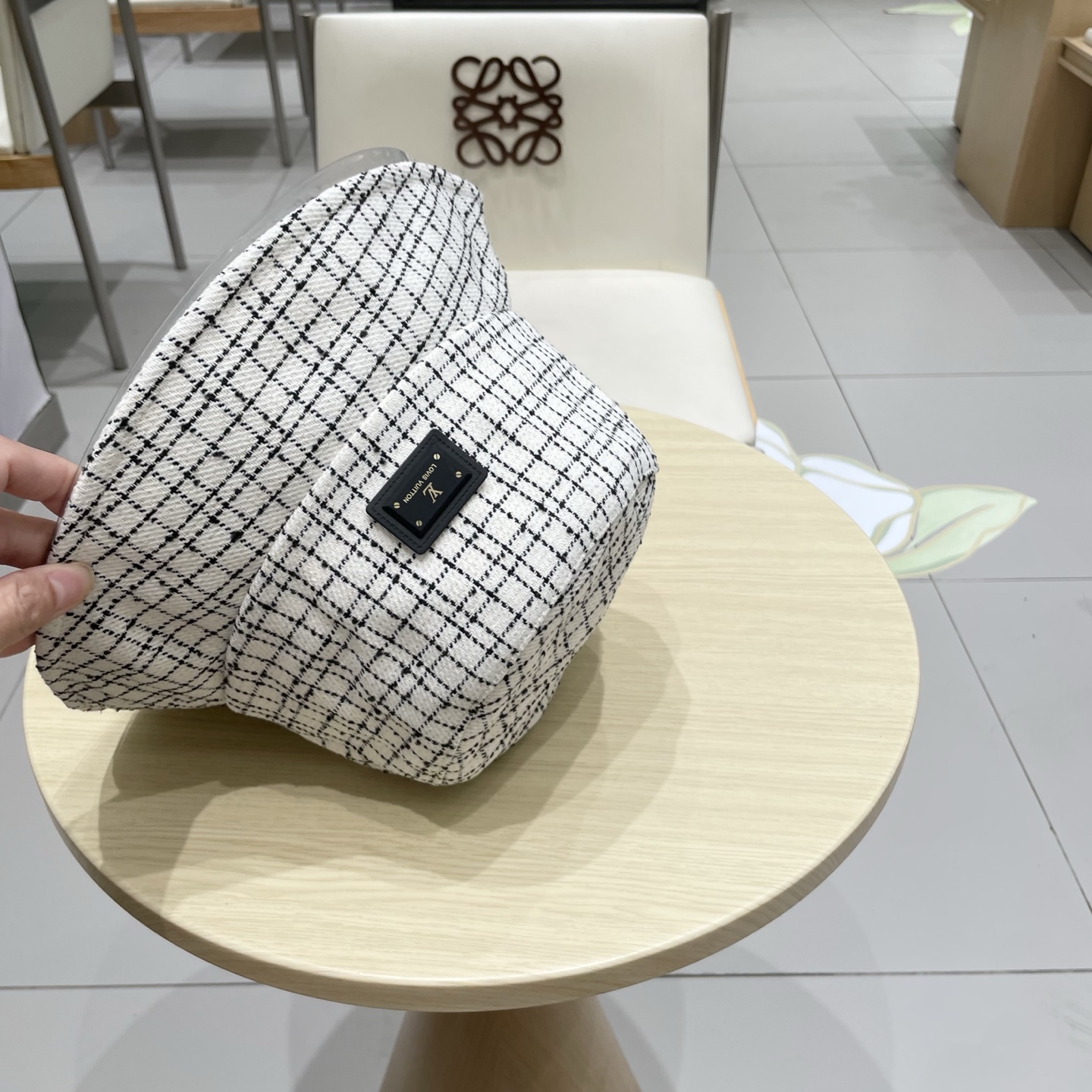  LV路易威登2025秋季新款小香风格纹厚实渔夫帽百搭遮阳显脸小气质淑女盆帽女