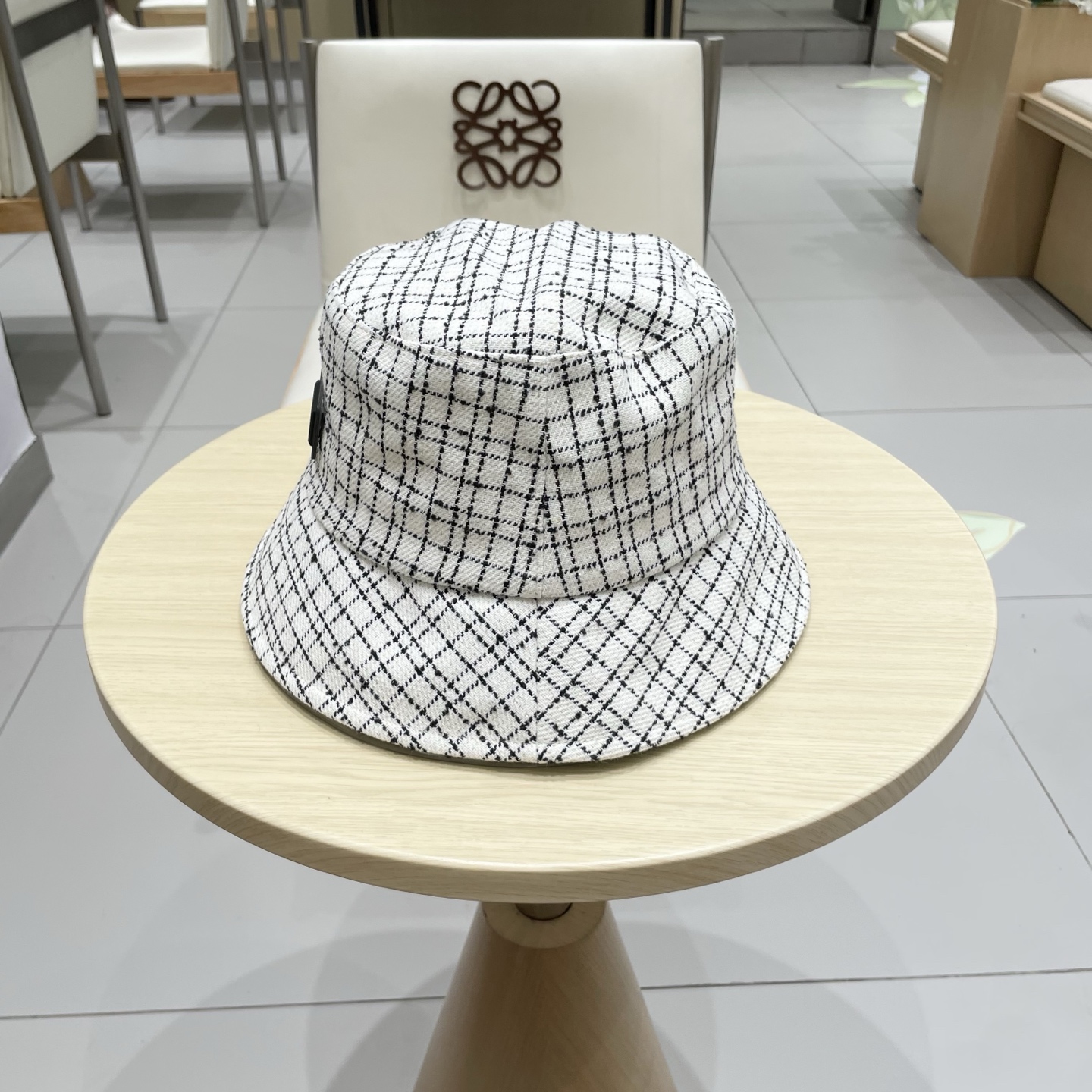  LV路易威登2025秋季新款小香风格纹厚实渔夫帽百搭遮阳显脸小气质淑女盆帽女