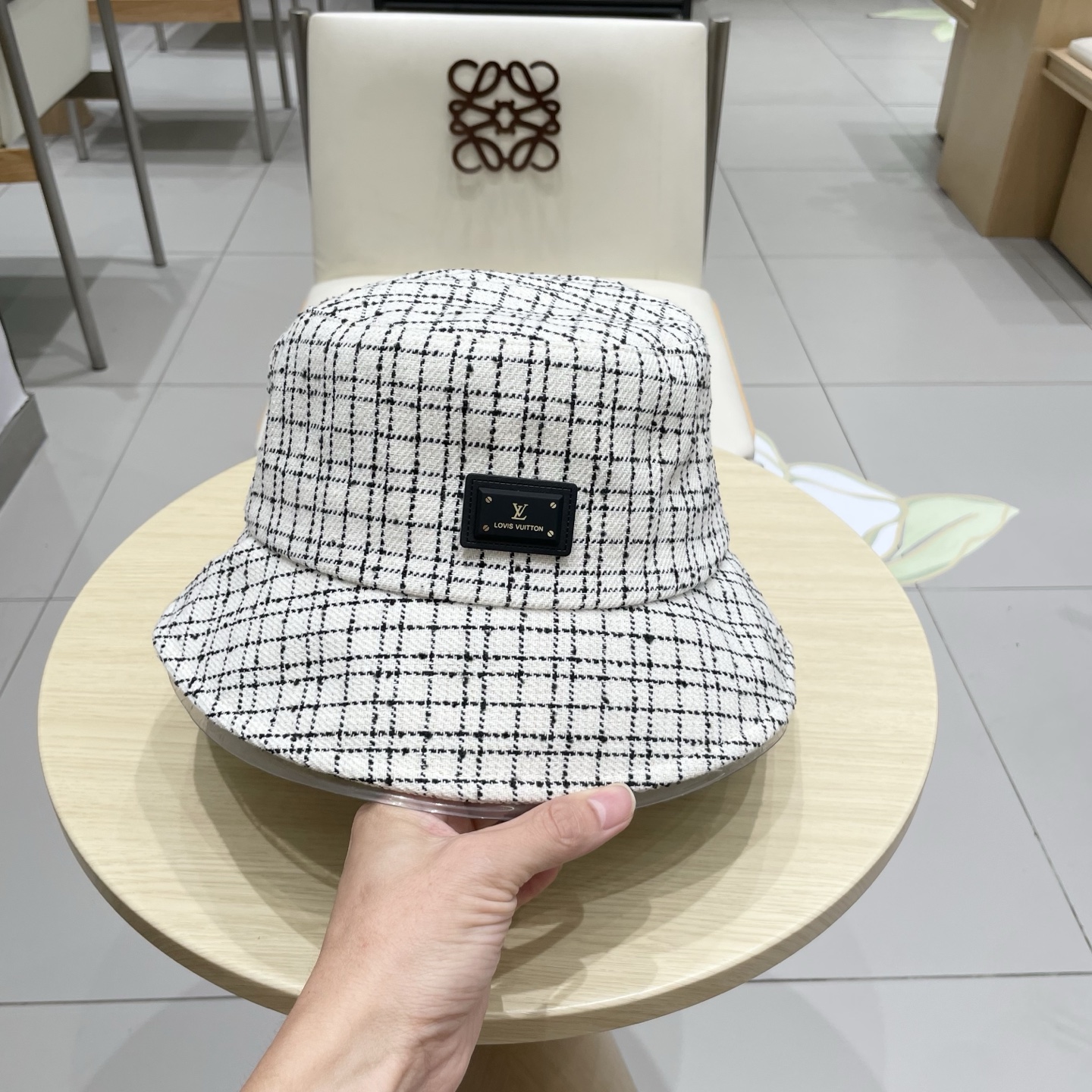 LV路易威登2025秋季新款小香风格纹厚实渔夫帽百搭遮阳显脸小气质淑女盆帽女