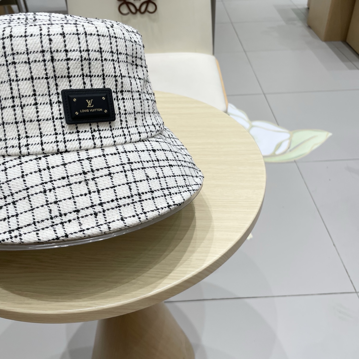  LV路易威登2025秋季新款小香风格纹厚实渔夫帽百搭遮阳显脸小气质淑女盆帽女