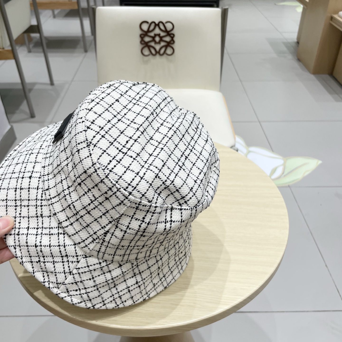  LV路易威登2025秋季新款小香风格纹厚实渔夫帽百搭遮阳显脸小气质淑女盆帽女