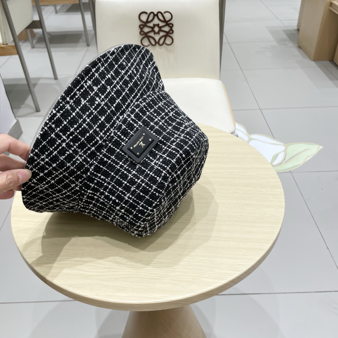  LV路易威登2025秋季新款小香风格纹厚实渔夫帽百搭遮阳显脸小气质淑女盆帽女