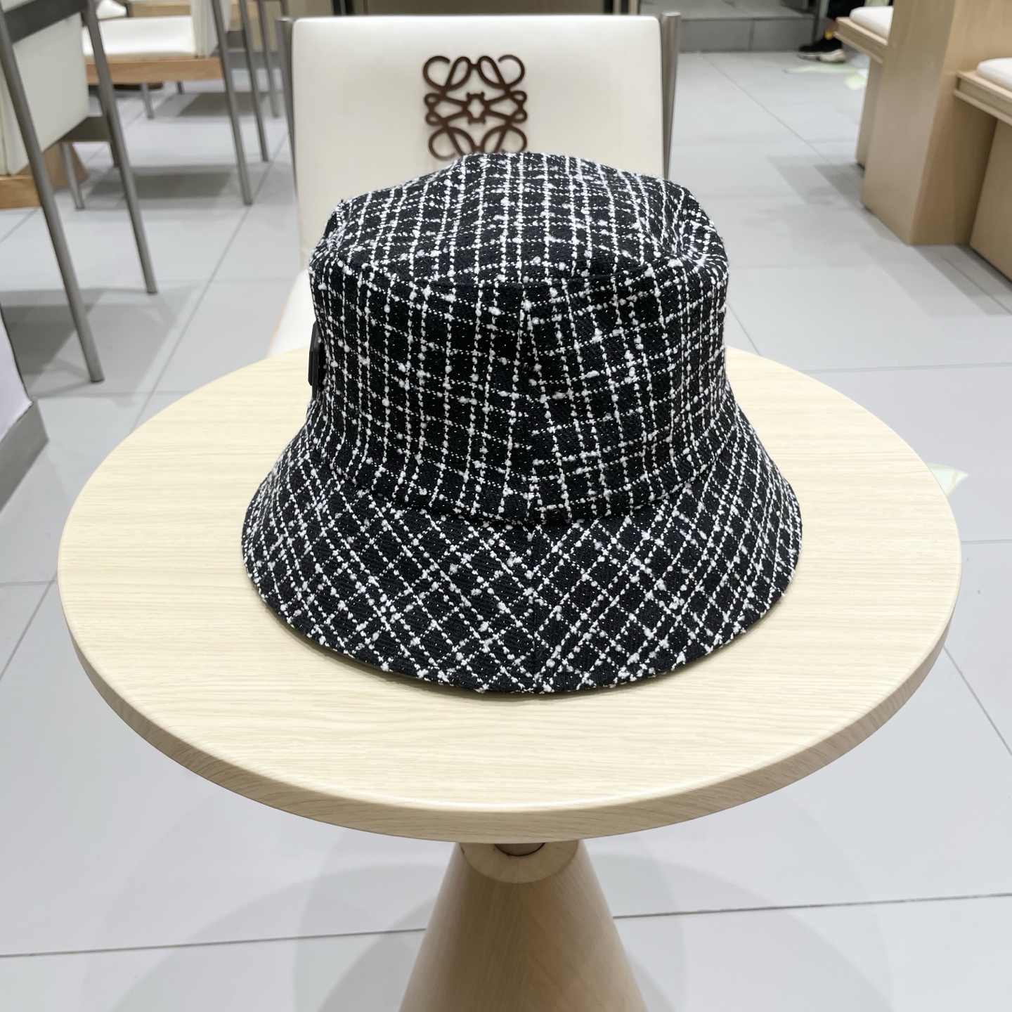  LV路易威登2025秋季新款小香风格纹厚实渔夫帽百搭遮阳显脸小气质淑女盆帽女