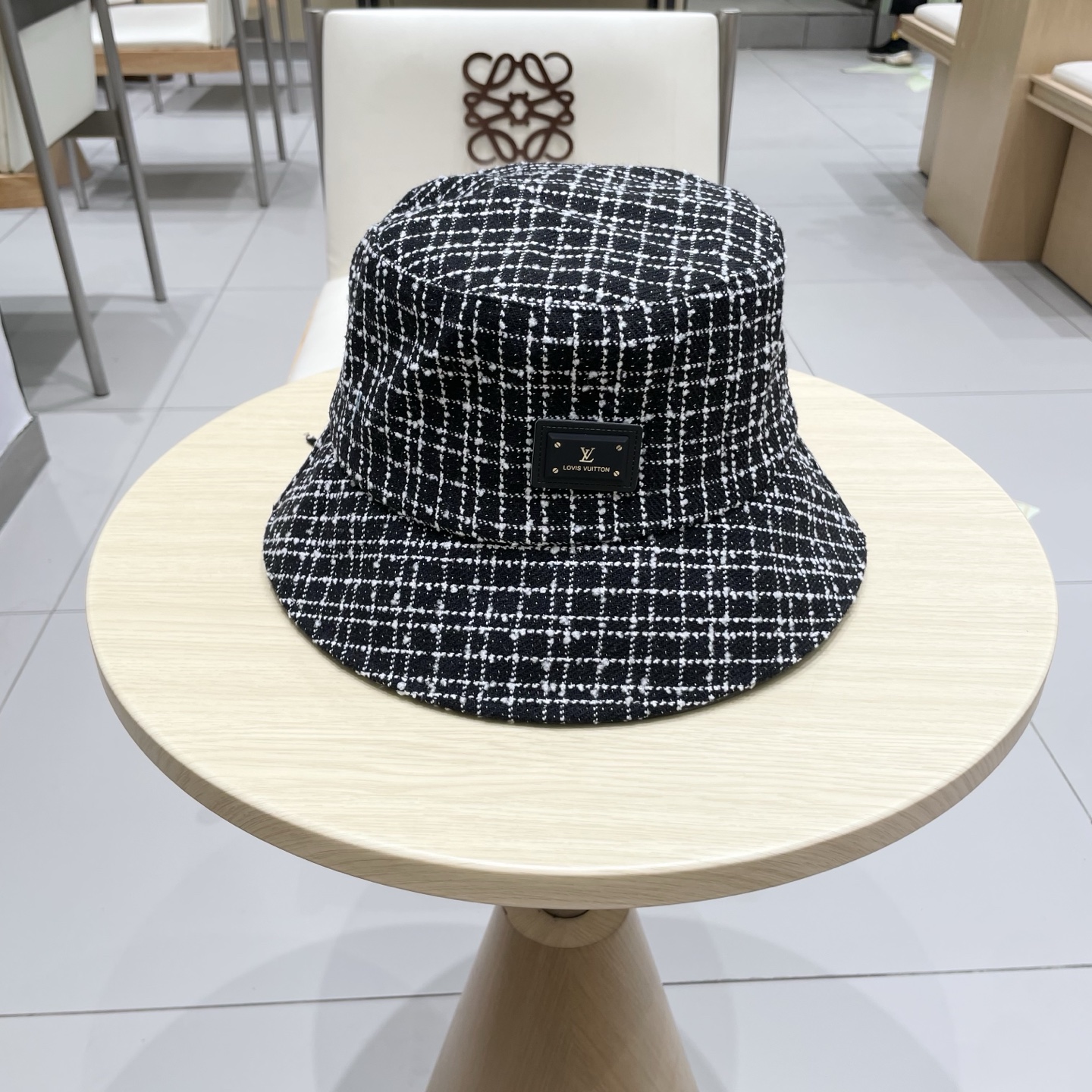  LV路易威登2025秋季新款小香风格纹厚实渔夫帽百搭遮阳显脸小气质淑女盆帽女