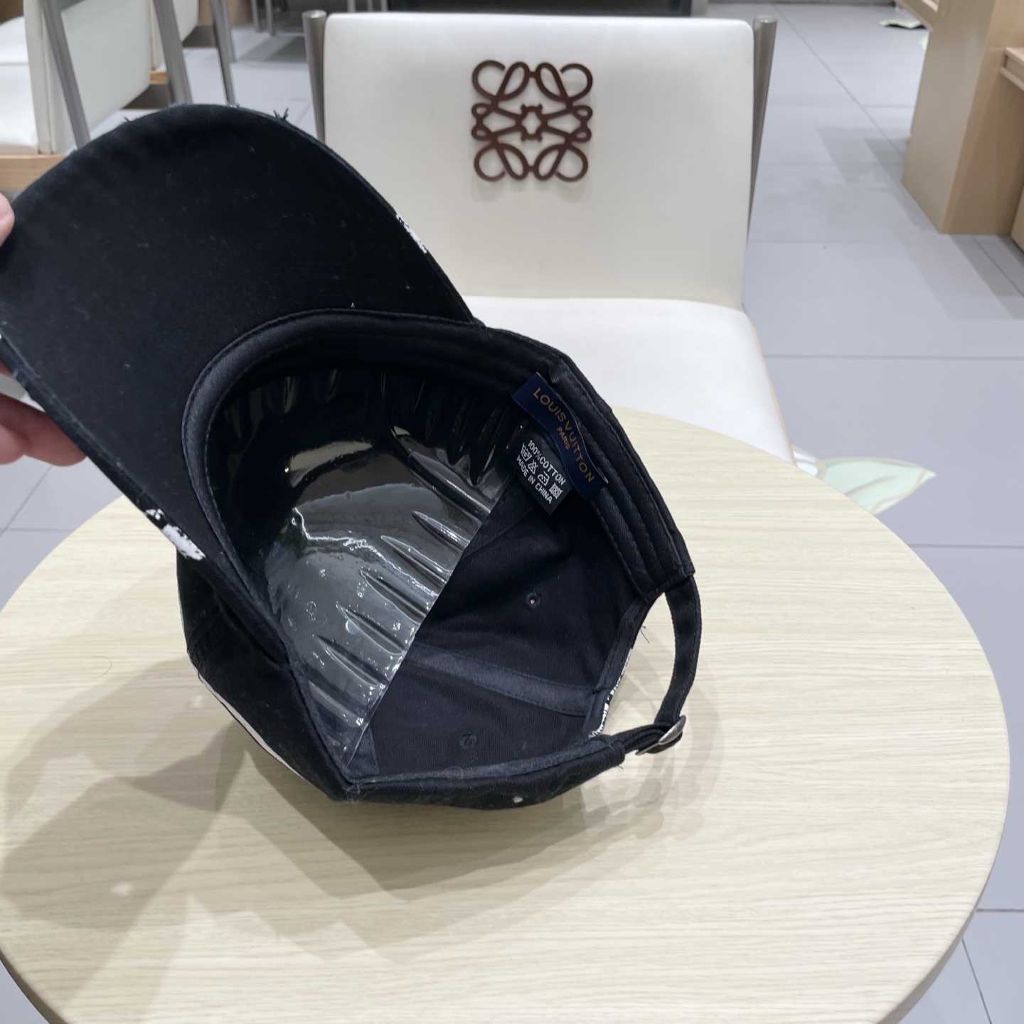  LV路易威登 专柜新款提花款棒球帽🧢很潮！休闲运动款，经典制作，超级好搭衣服！显脸小