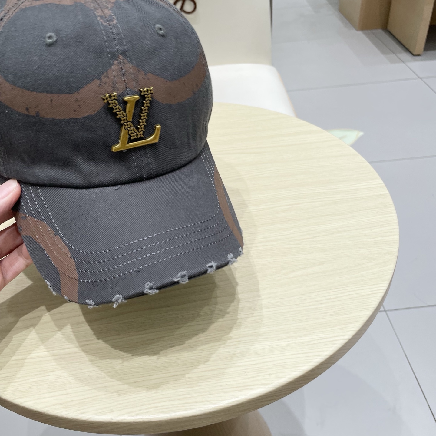  LV路易威登 专柜新款提花款棒球帽🧢很潮！休闲运动款，经典制作，超级好搭衣服！显脸小