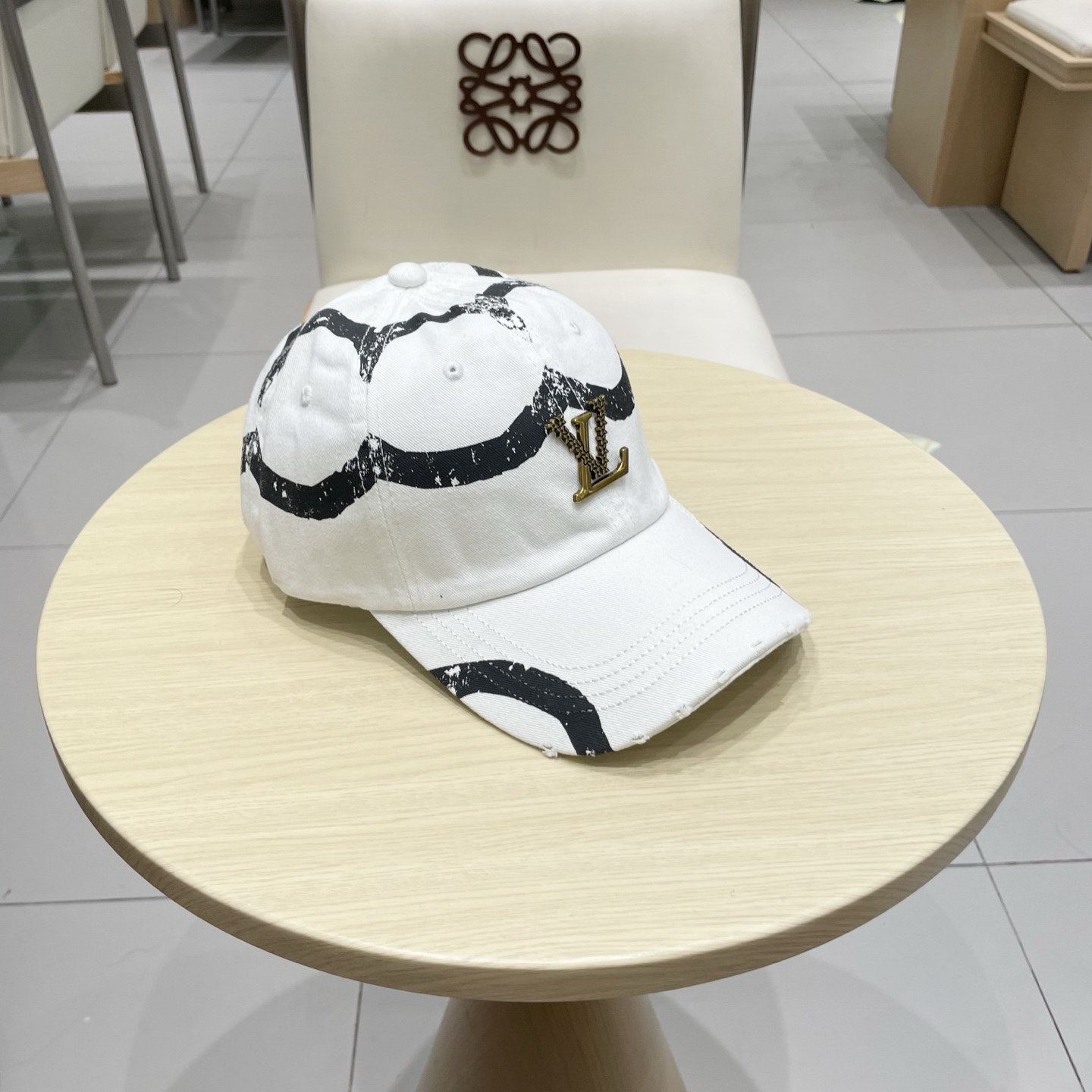  LV路易威登 专柜新款提花款棒球帽🧢很潮！休闲运动款，经典制作，超级好搭衣服！显脸小