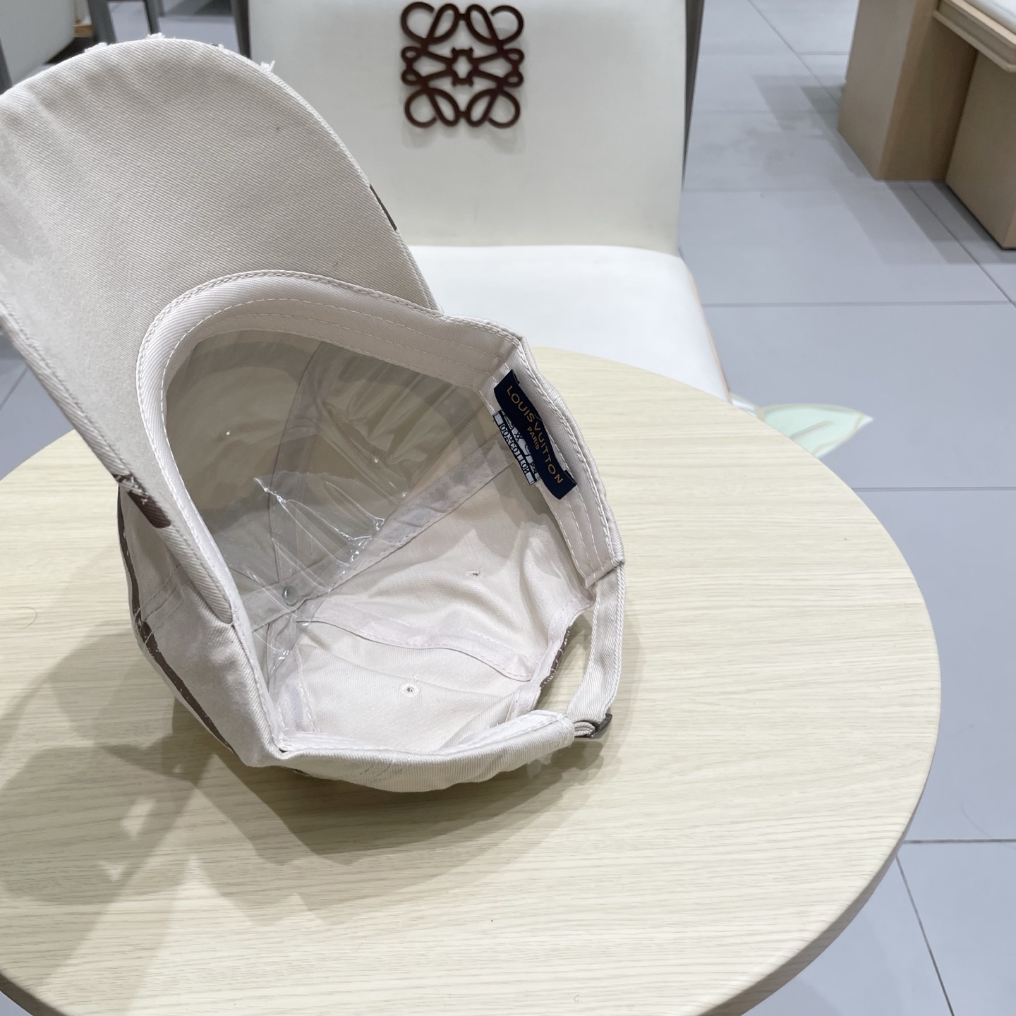  LV路易威登 专柜新款提花款棒球帽🧢很潮！休闲运动款，经典制作，超级好搭衣服！显脸小