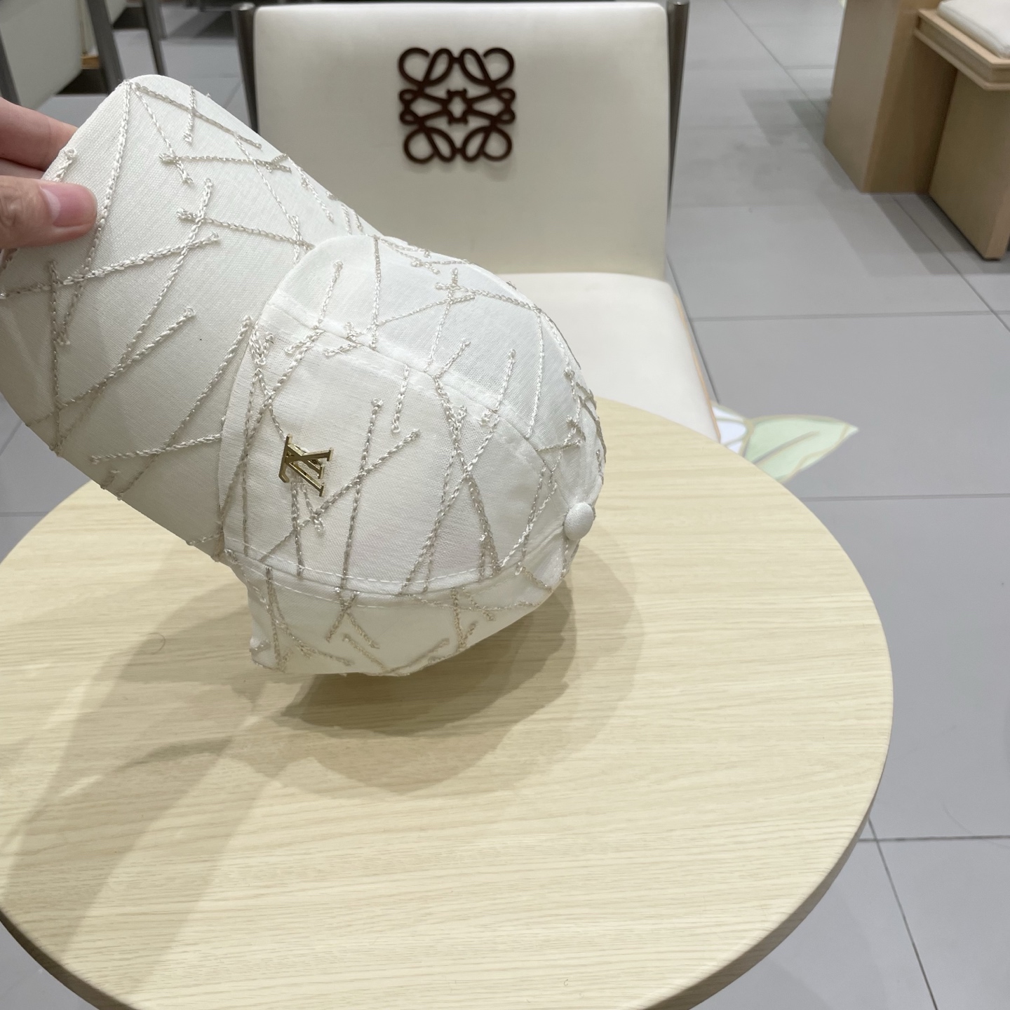  🧢LV路易威登🧢 官网高版出货，网棒球帽，四季可用，出门必备，非常显脸小