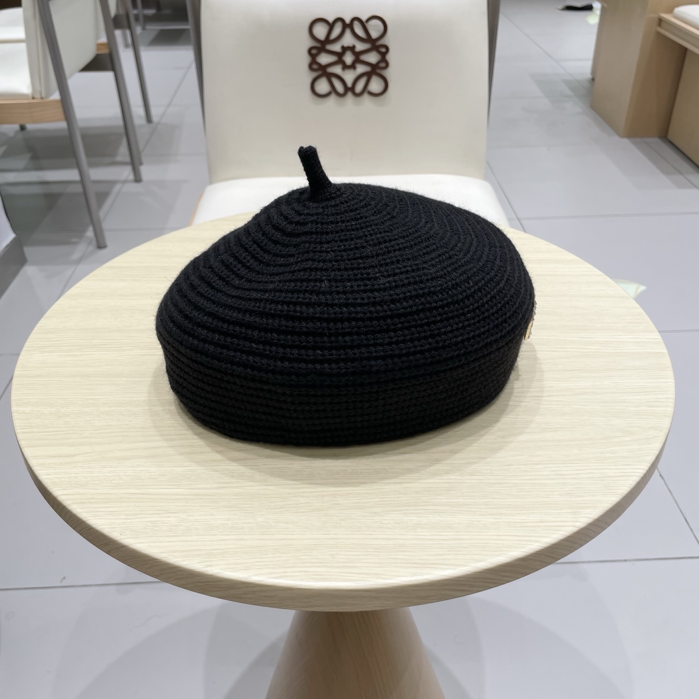  缪缪miumiu字母水钻贝雷帽女春秋款钩针定型画家帽薄款帽子显脸小