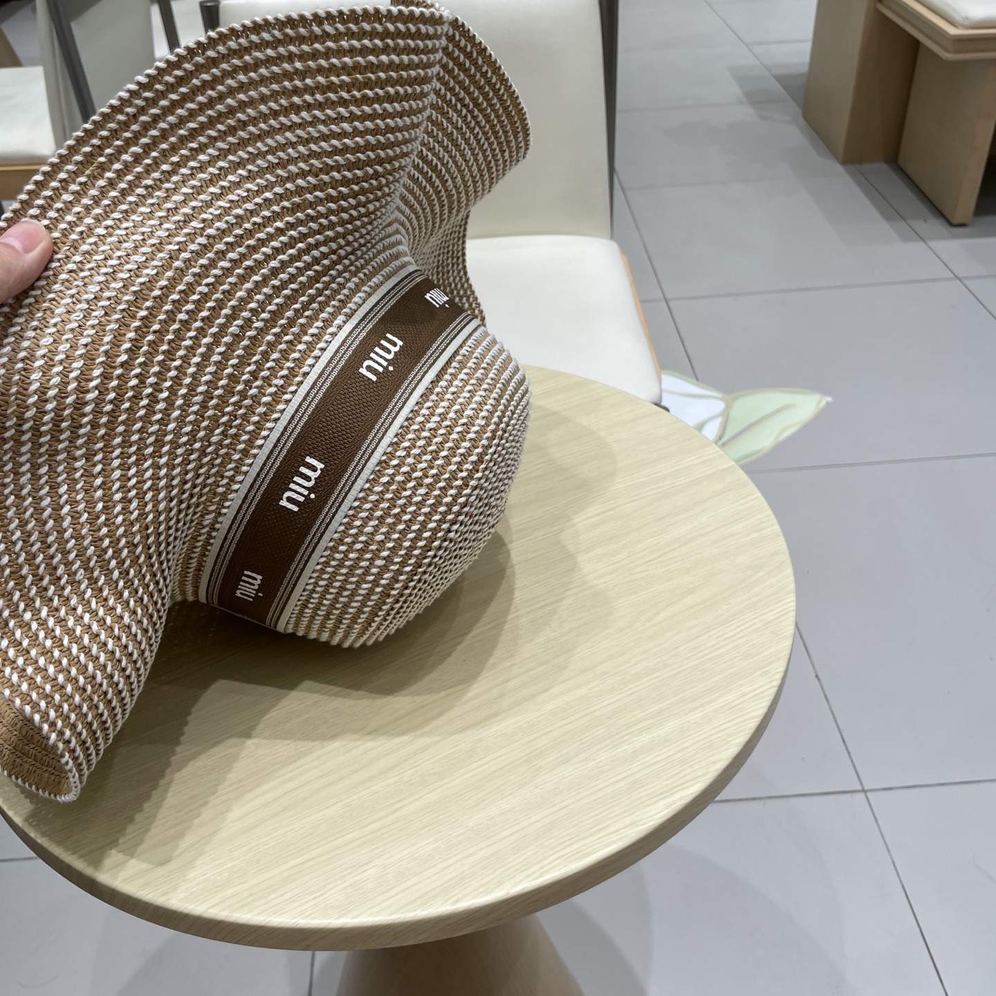  miumiu缪缪新款，遮阳草帽，防紫外线帽檐，头围57cm