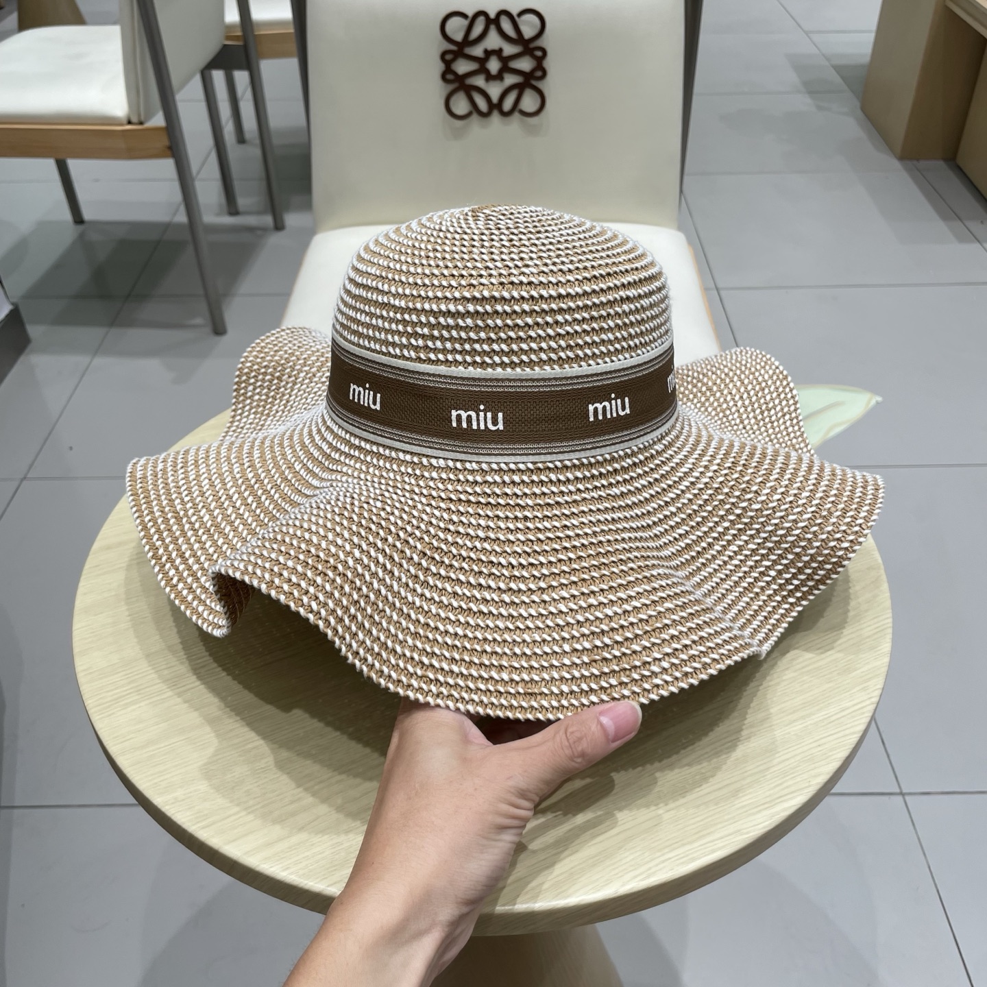  miumiu缪缪新款，遮阳草帽，防紫外线帽檐，头围57cm