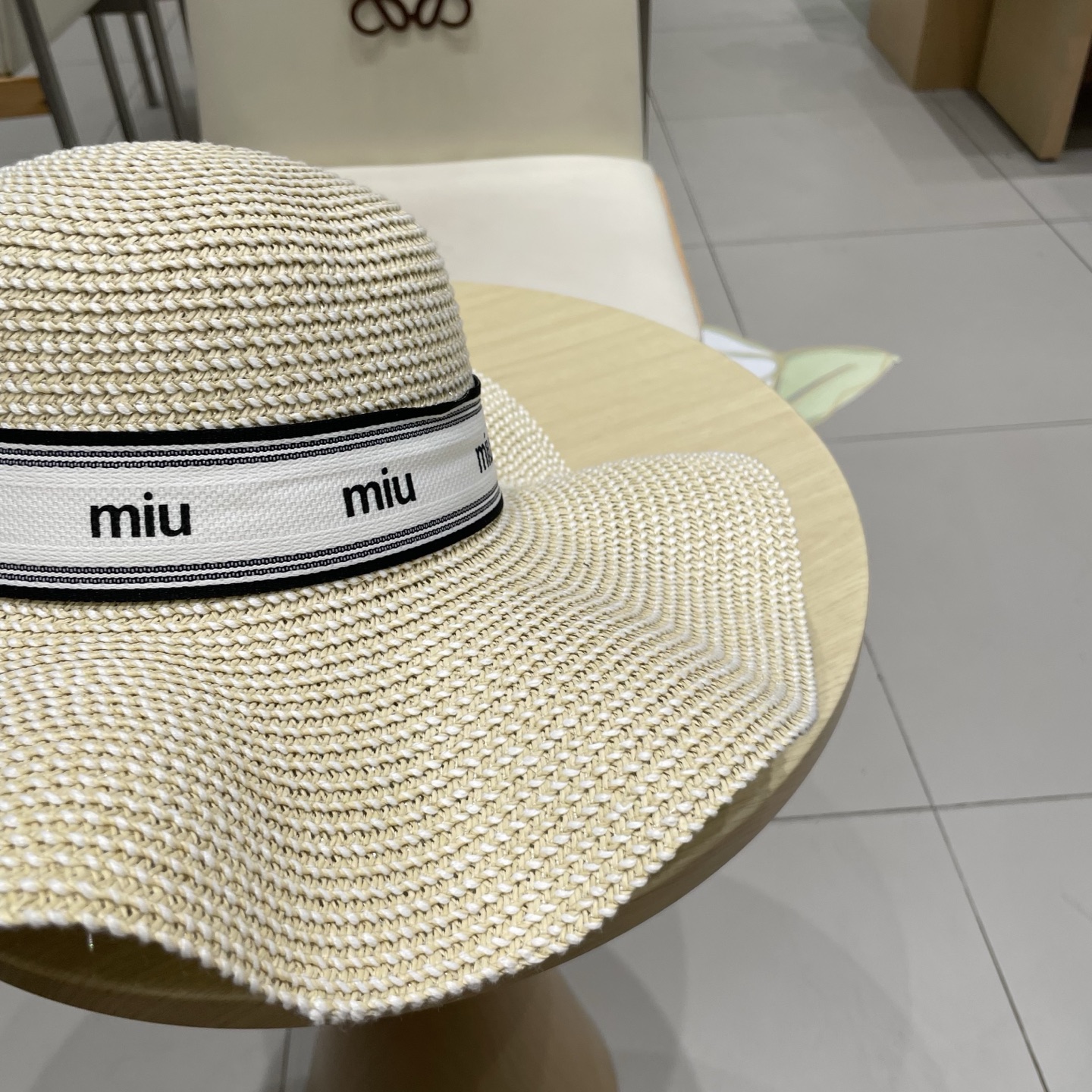  miumiu缪缪新款，遮阳草帽，防紫外线帽檐，头围57cm