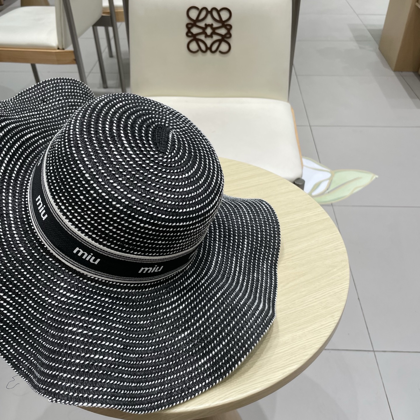  miumiu缪缪新款，遮阳草帽，防紫外线帽檐，头围57cm